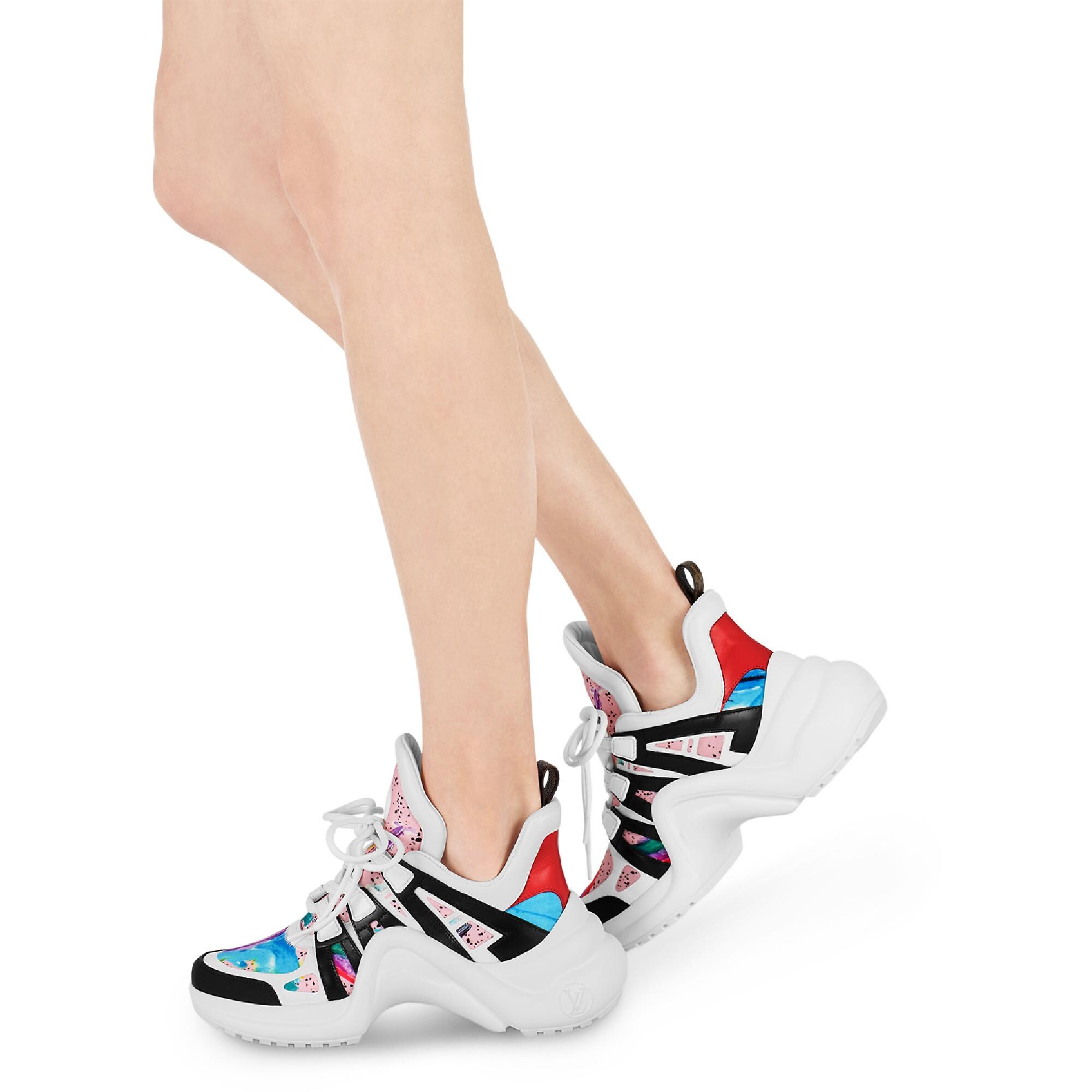  슈즈 스니커즈 LV 아치라이트 스니커즈 | 루이비통 공식 온라인 스토어® (크게 보기)