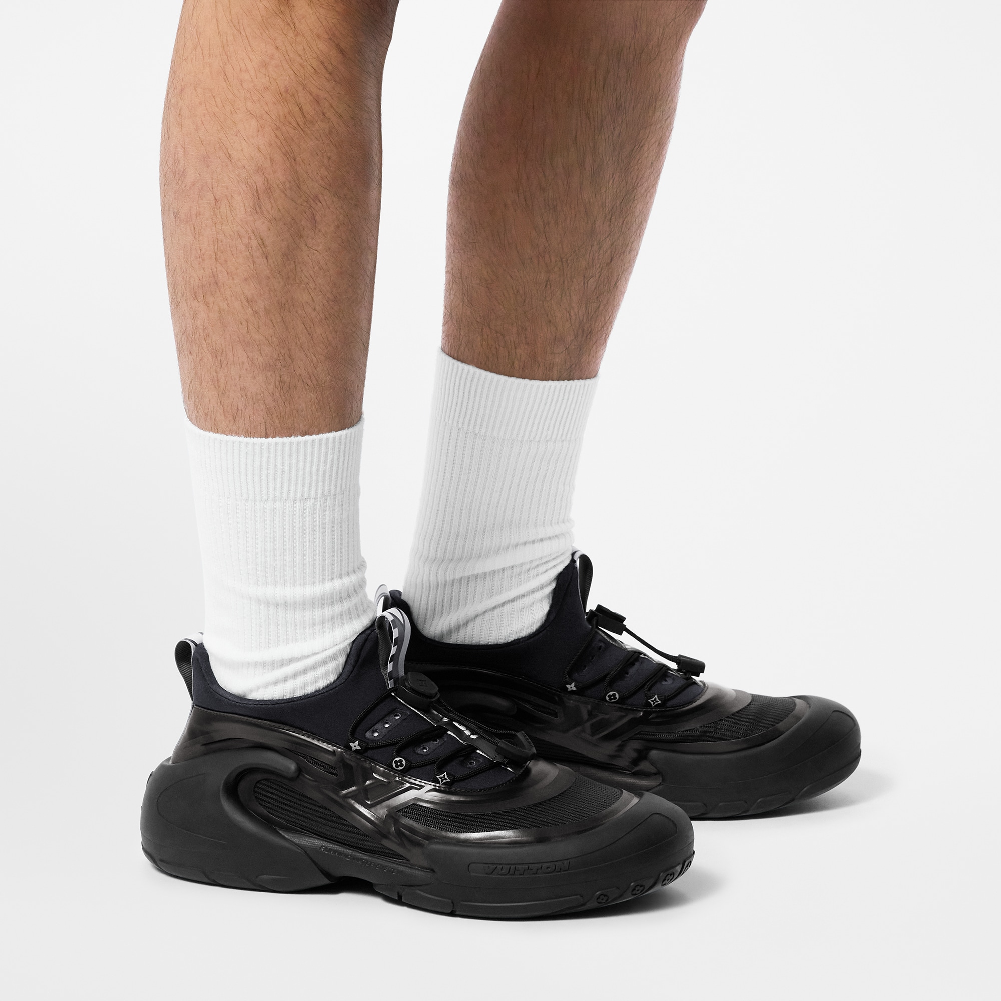  슈즈 스니커즈 LV 바라쿠다 스니커즈 | 루이비통 공식 온라인 스토어® (크게 보기)