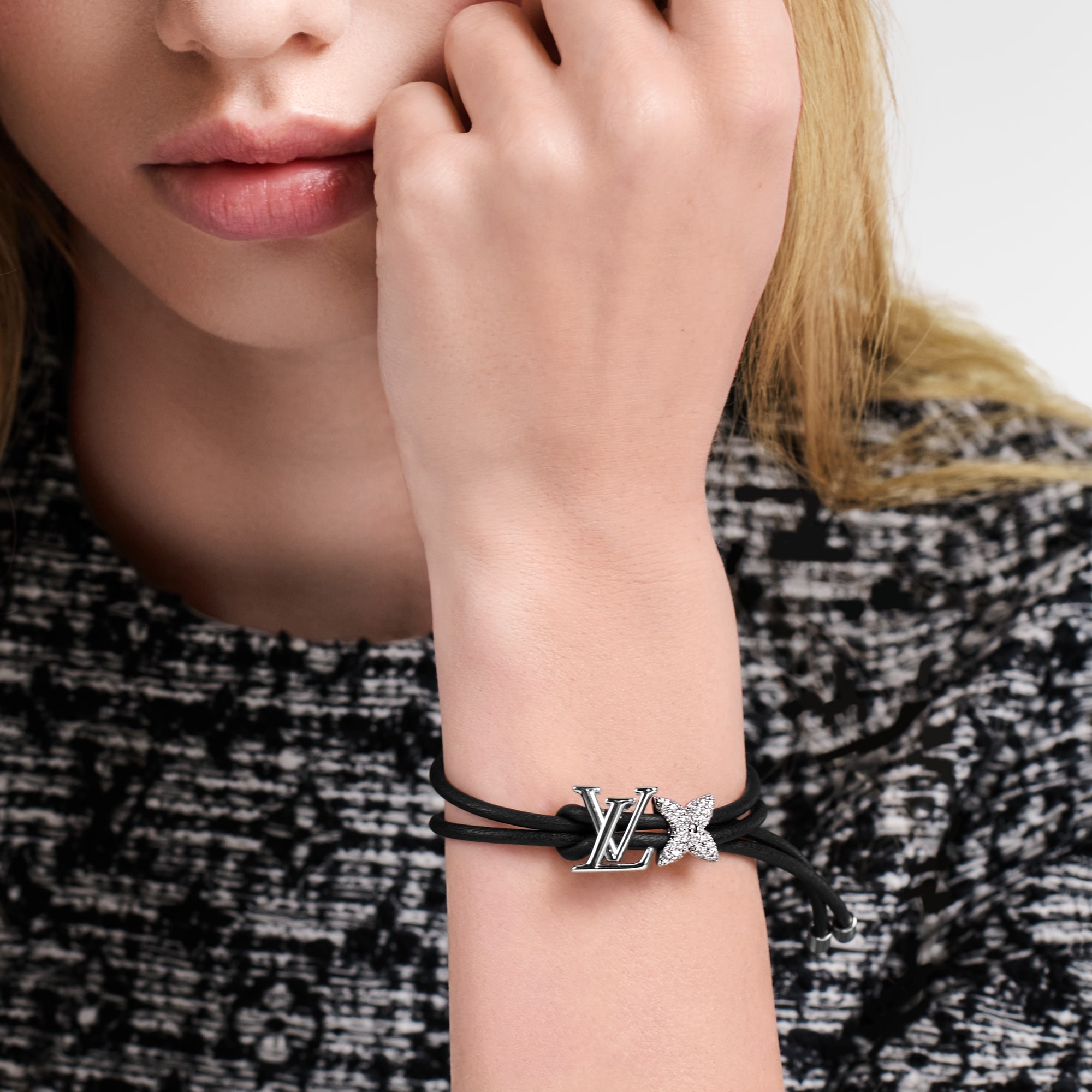  패션 주얼리 팔찌 LV 블룸 스트라스 팔찌 | 루이비통 공식 온라인 스토어® (크게 보기)