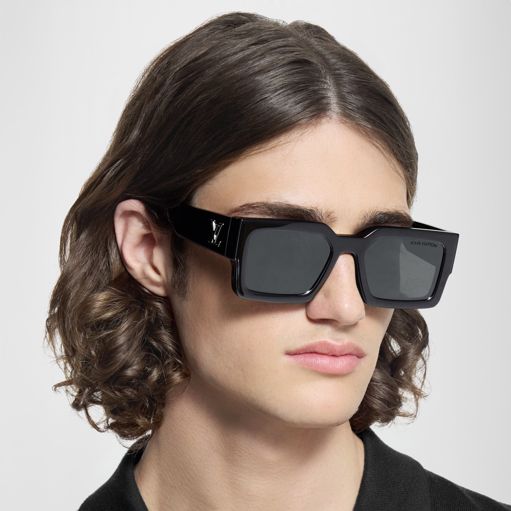 S00 액세서리 선글라스 LV 클래시 (LV Clash) 스퀘어 선글라스 | 루이비통 공식 온라인 스토어® (크게 보기)