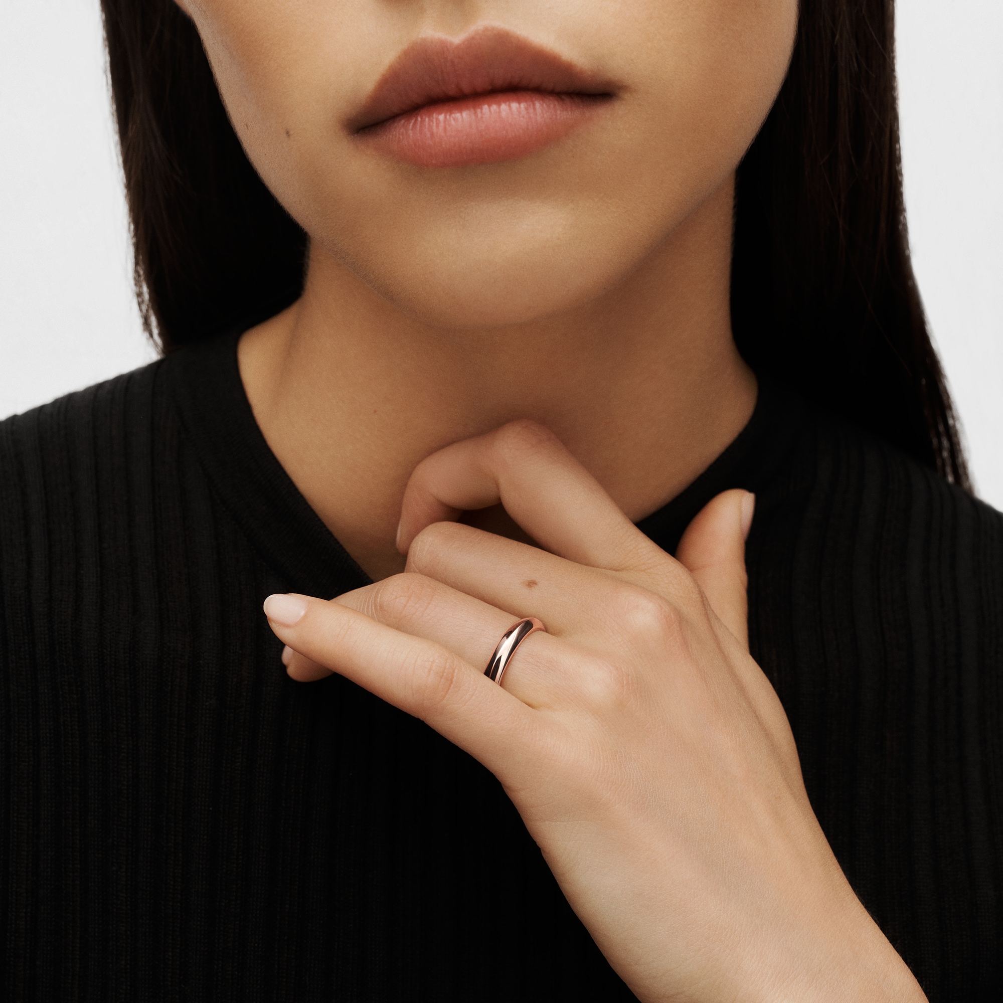  카테고리 웨딩밴드 LV 다이아몬드(LV Diamonds) 4mm 웨딩 밴드, 핑크 골드 | 루이비통 공식 온라인 스토어® (크게 보기)