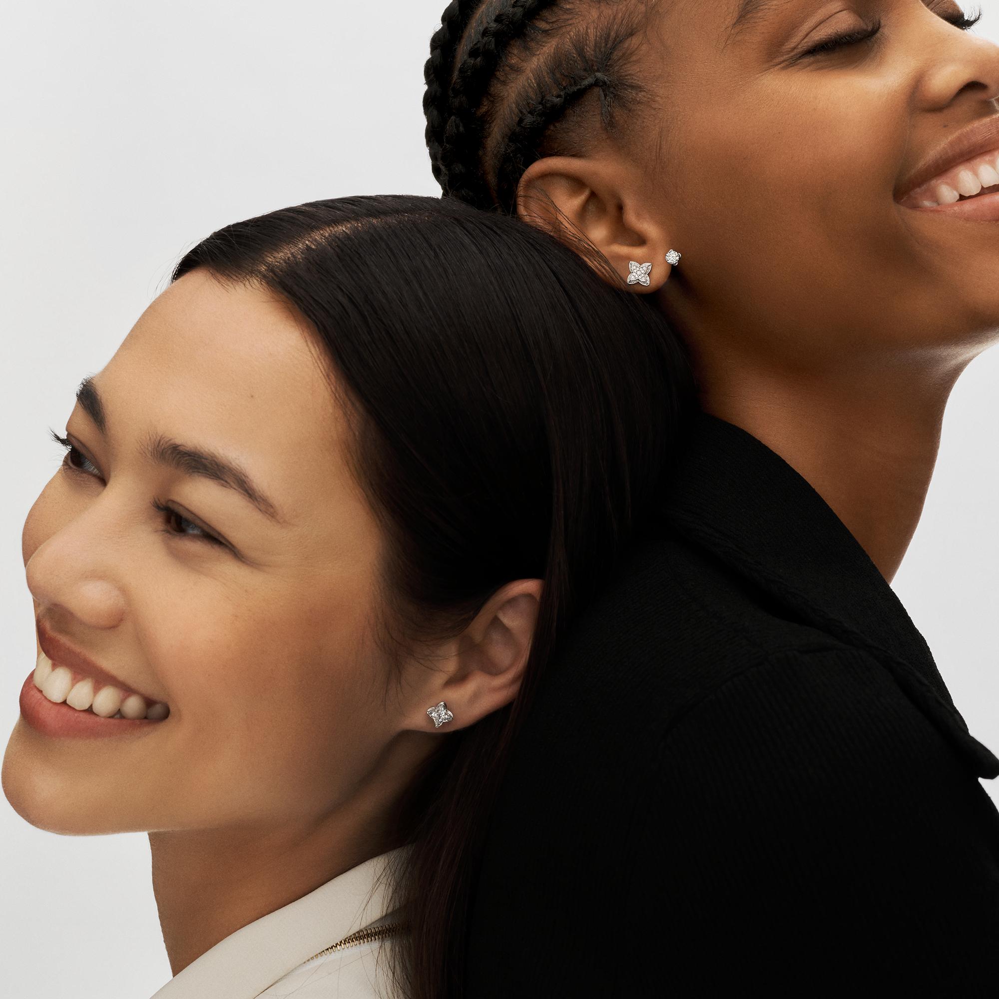  컬렉션 LV 다이아몬드 LV 다이아몬드 (LV Diamonds) 더블 스터드, 라운드 브릴리언트 컷 - 개당 판매 | 루이비통 공식 온라인 스토어® (크게 보기)