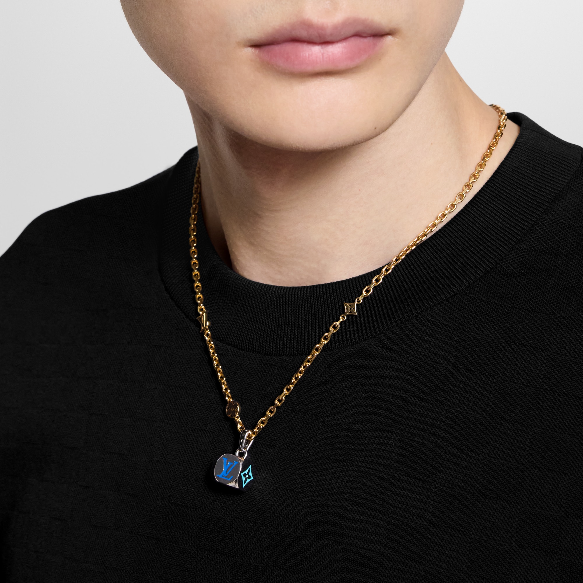 S00 패션 주얼리 패션 주얼리 전체 보기 LV 다이스 (LV Dice) 참 | 루이비통 공식 온라인 스토어® (크게 보기)