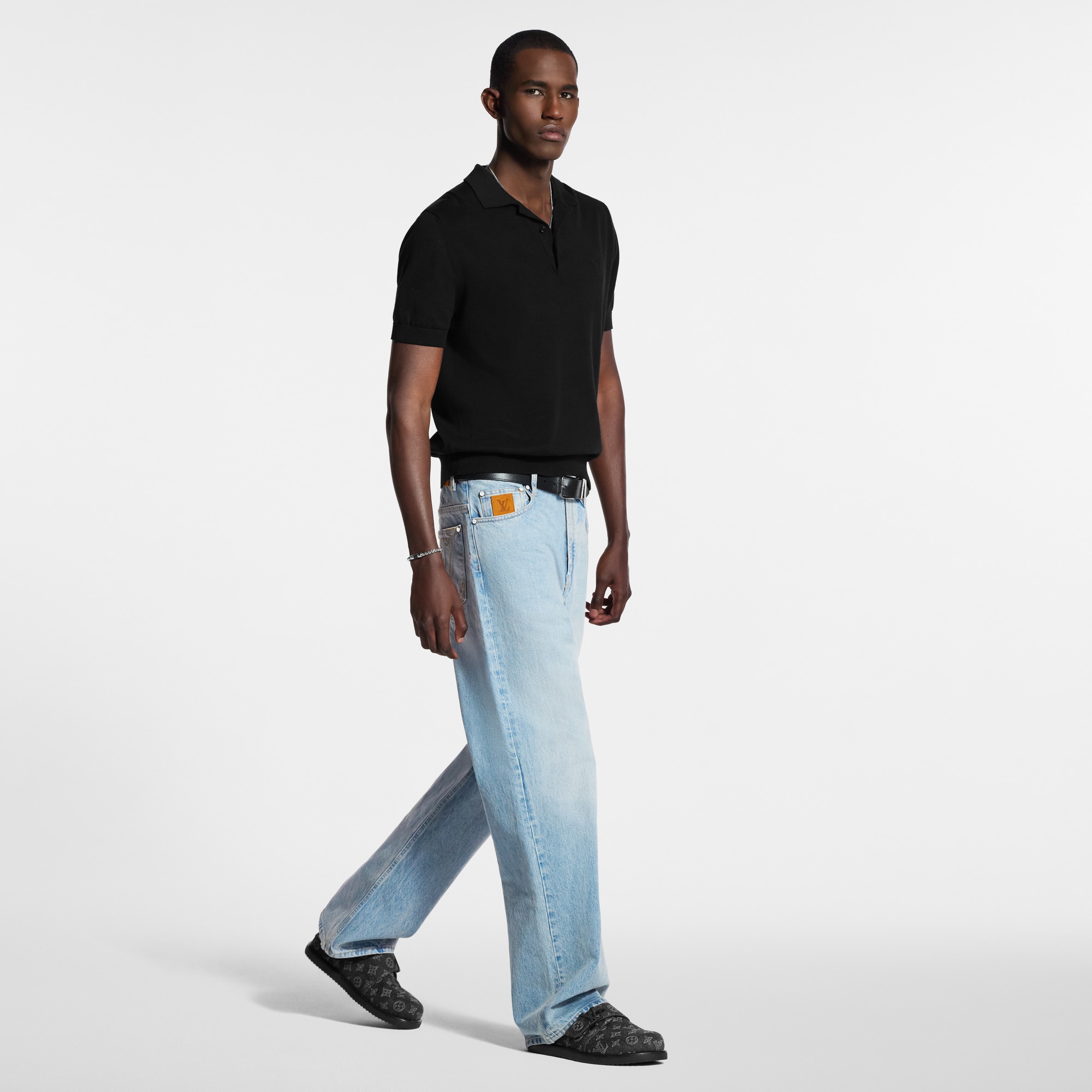  슈즈 샌들 LV 이지 뮬 | 루이비통 공식 온라인 스토어® (크게 보기)