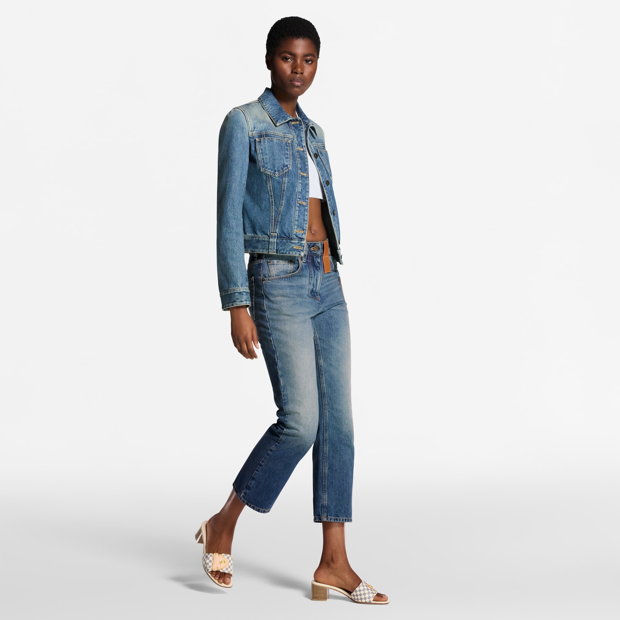  슈즈 슈즈 전체 보기 LV 프레임 뮬 | 루이비통 공식 온라인 스토어® (크게 보기)