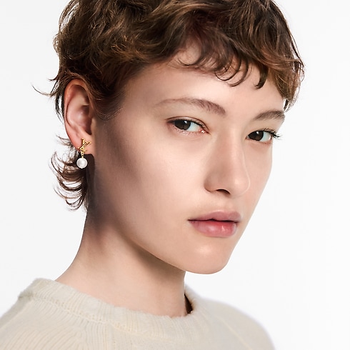 S00 패션 주얼리 귀걸이 LV 아이코닉 루이자 귀걸이 | 루이비통 공식 온라인 스토어® (크게 보기)