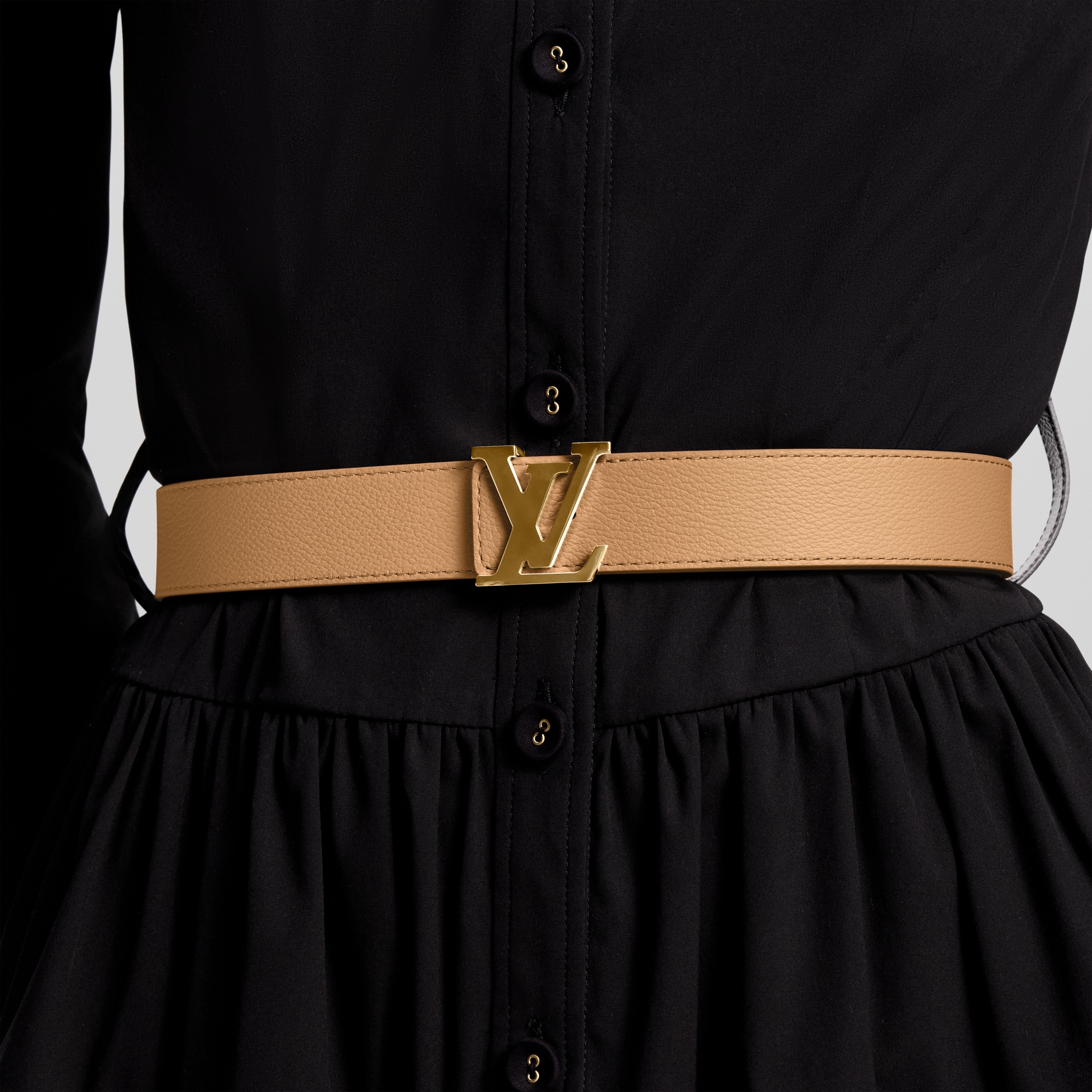 모노그램 액세서리 벨트 LV 이니셜 30mm 리버서블 벨트 | 루이비통 공식 온라인 스토어® (크게 보기)