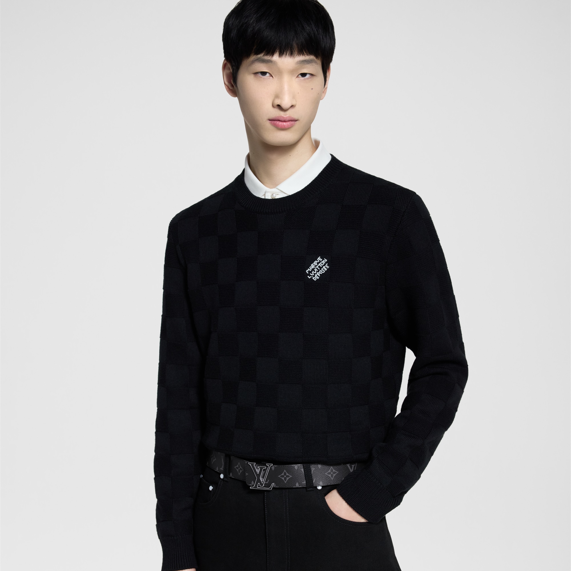 Taigarama 액세서리 벨트 LV 이니셜 40MM 리버서블 벨트 | 루이비통 공식 온라인 스토어® (크게 보기)