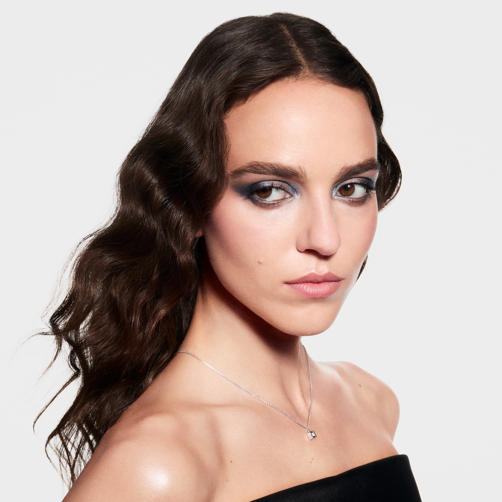  아이 } LV 옴브르 - 아이섀도우 팔레트 리필 | 루이비통 공식 온라인 스토어® (크게 보기)