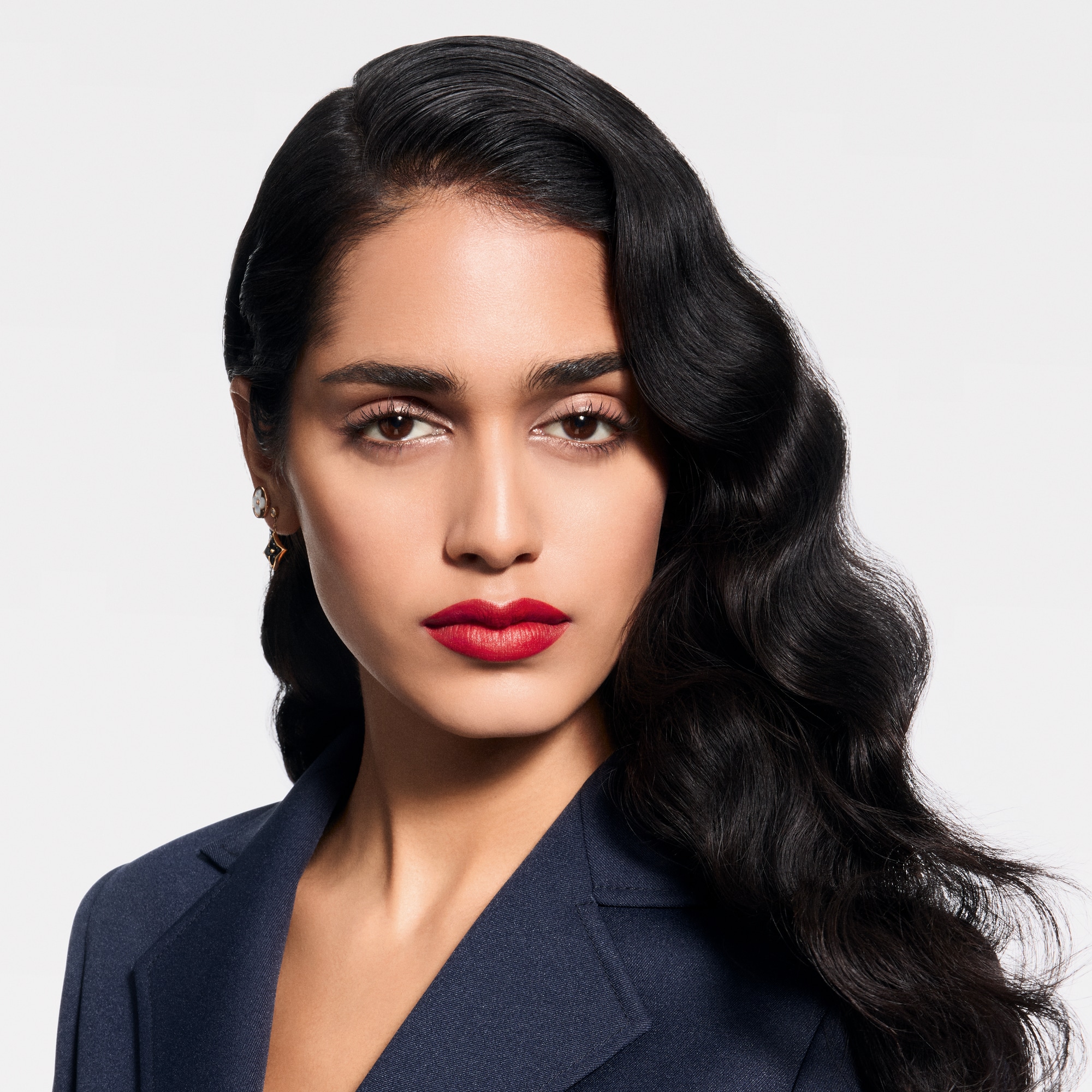  립 } LV 루즈 - 매트 립스틱 | 루이비통 공식 온라인 스토어® (크게 보기)