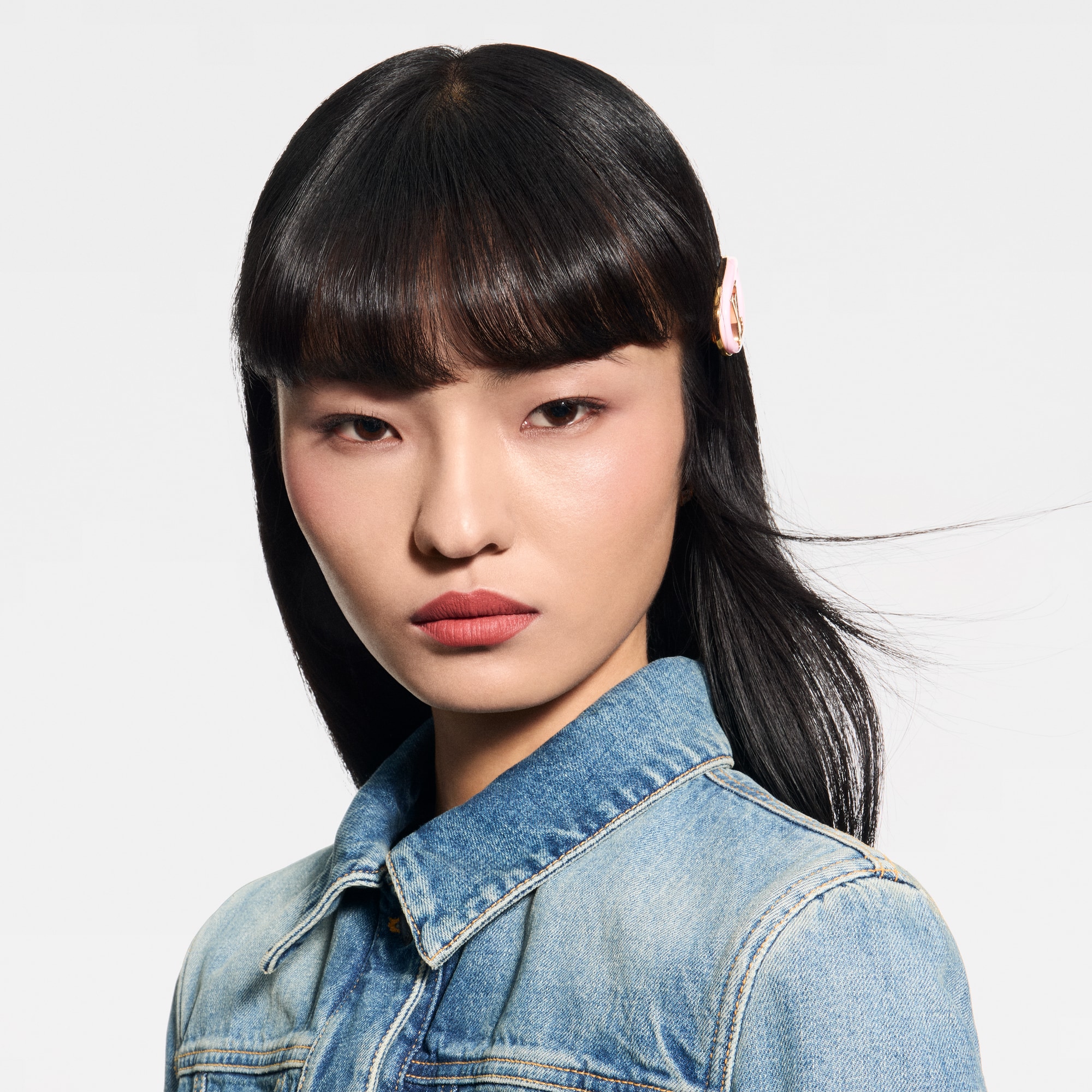  립 } LV 루즈 - 매트 립스틱 | 루이비통 공식 온라인 스토어® (크게 보기)