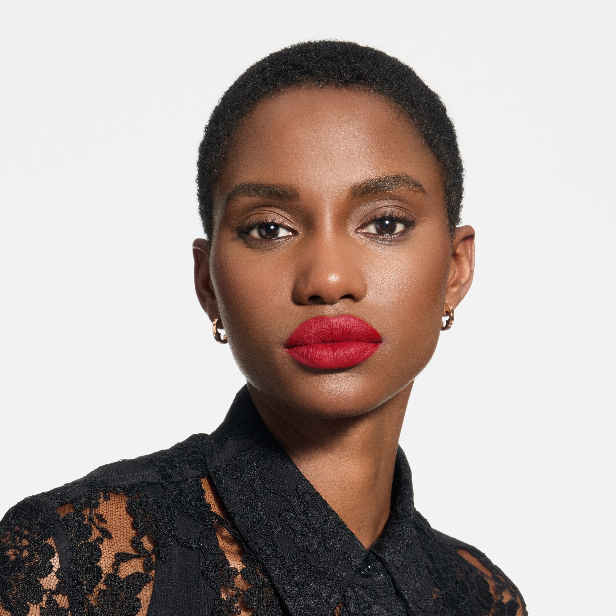  립 } LV 루즈 - 매트 립스틱 | 루이비통 공식 온라인 스토어® (크게 보기)