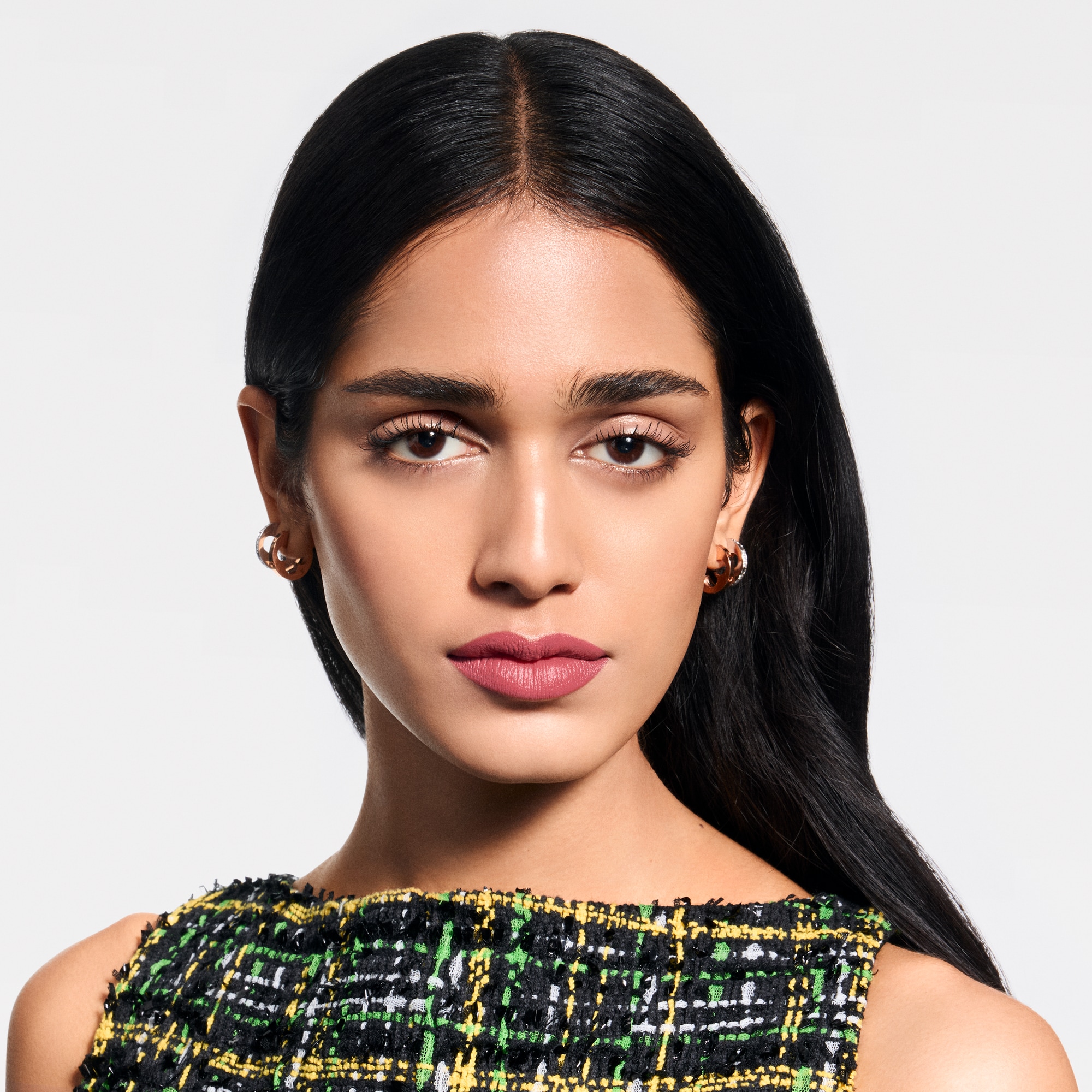  립 } LV 루즈 - 매트 립스틱 | 루이비통 공식 온라인 스토어® (크게 보기)