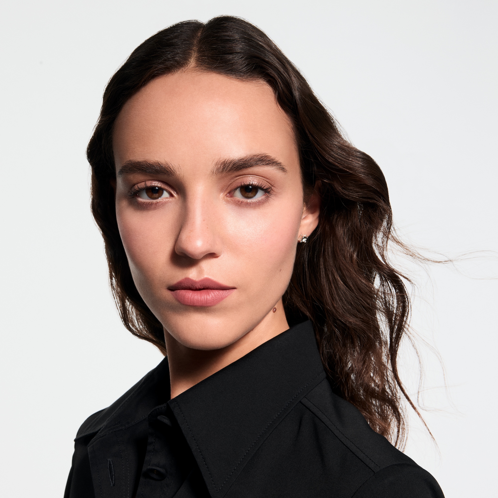  립 } LV 루즈 - 매트 립스틱 | 루이비통 공식 온라인 스토어® (크게 보기)