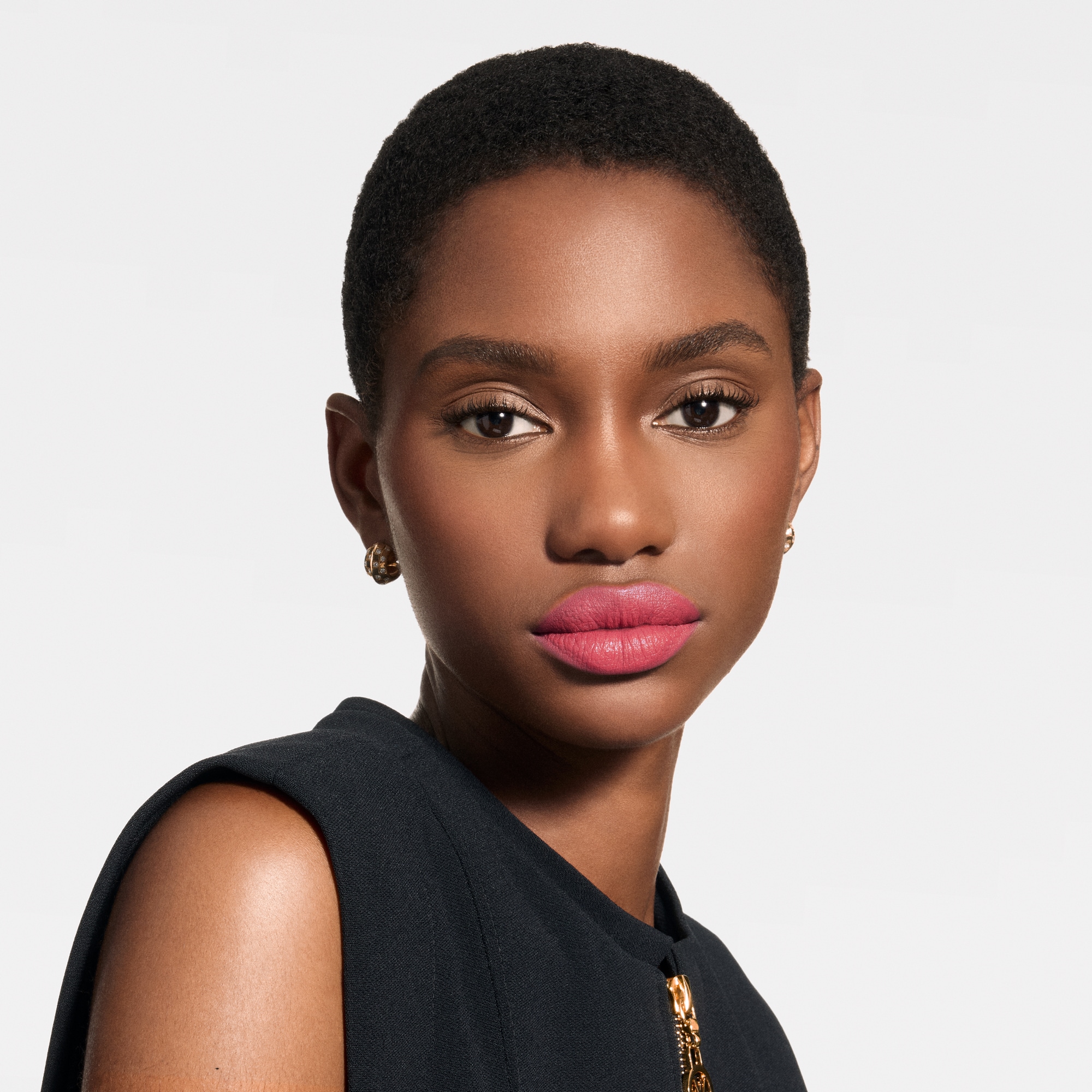  립 } LV 루즈 - 매트 립스틱 | 루이비통 공식 온라인 스토어® (크게 보기)