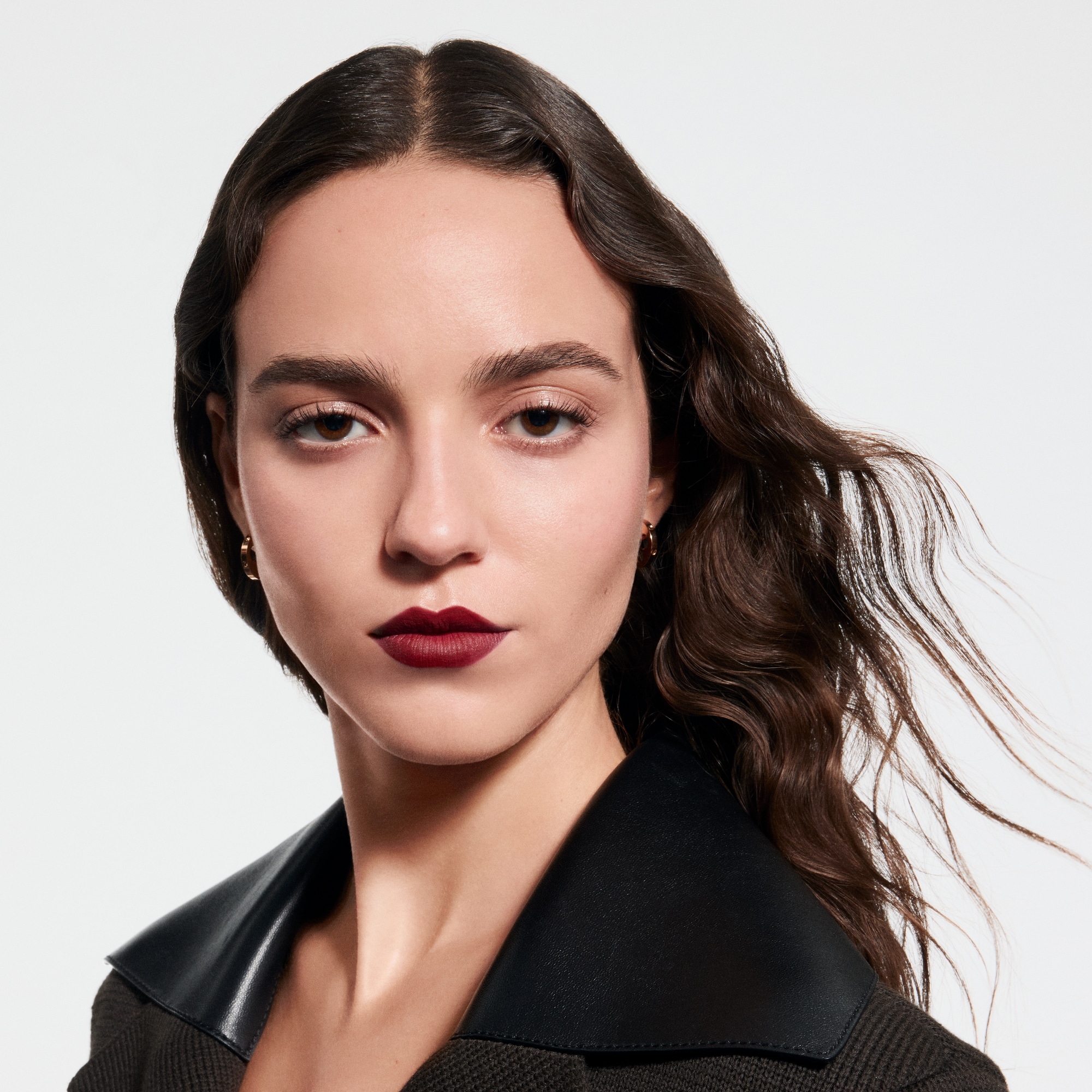  립 } LV 루즈 - 매트 립스틱 | 루이비통 공식 온라인 스토어® (크게 보기)