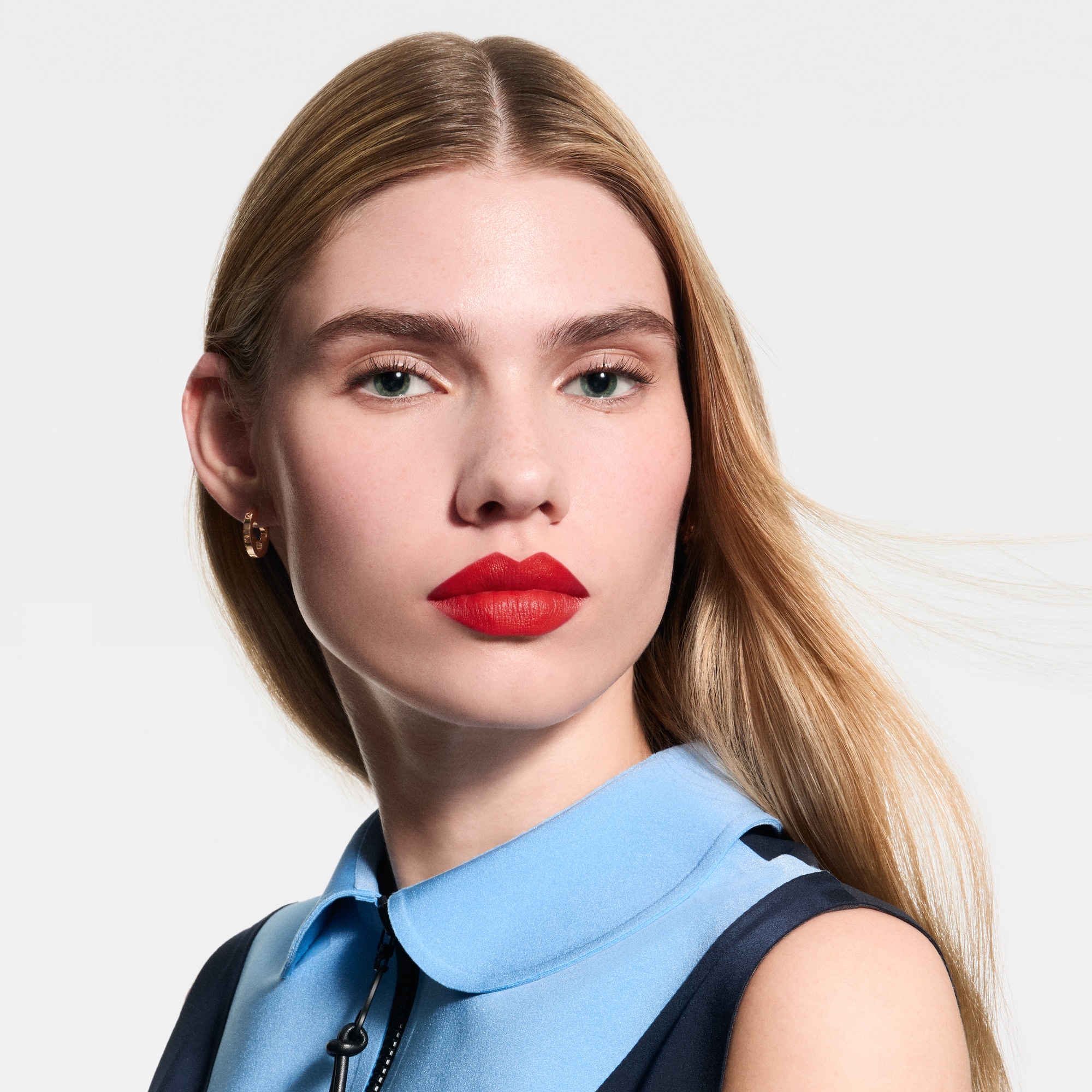  립 } LV 루즈 - 매트 립스틱 | 루이비통 공식 온라인 스토어® (크게 보기)