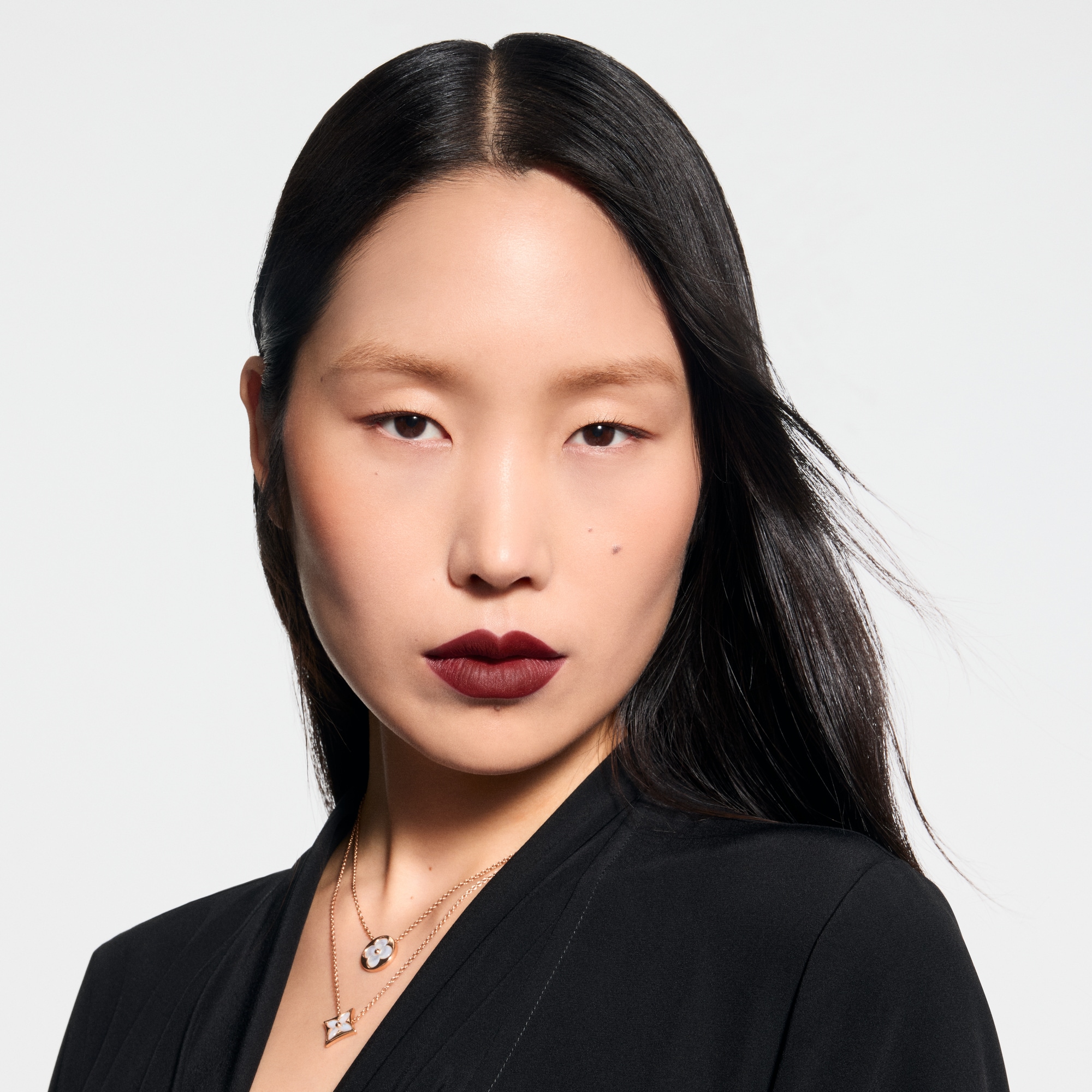  립 } LV 루즈 - 매트 립스틱 | 루이비통 공식 온라인 스토어® (크게 보기)