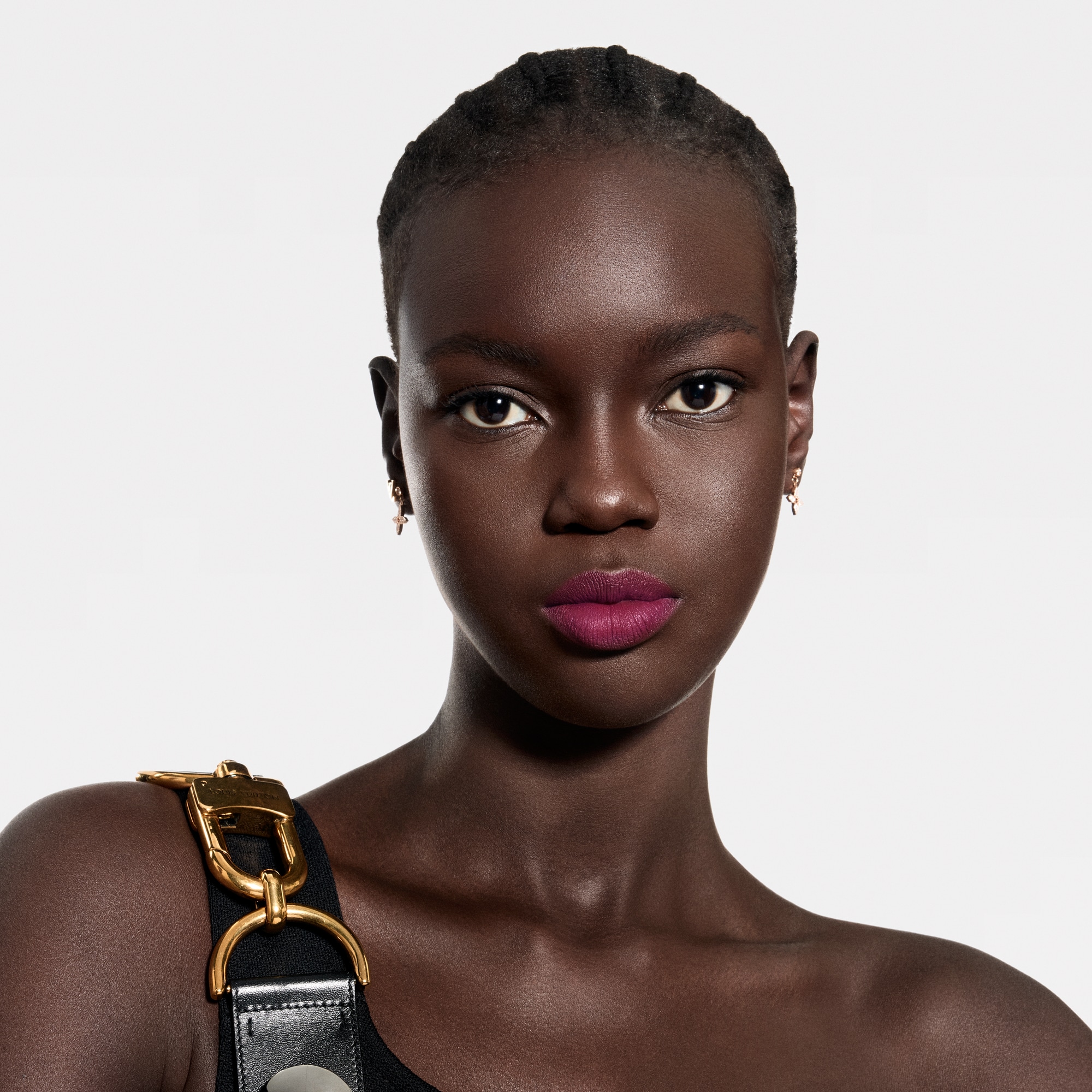  립 } LV 루즈 - 매트 립스틱 | 루이비통 공식 온라인 스토어® (크게 보기)