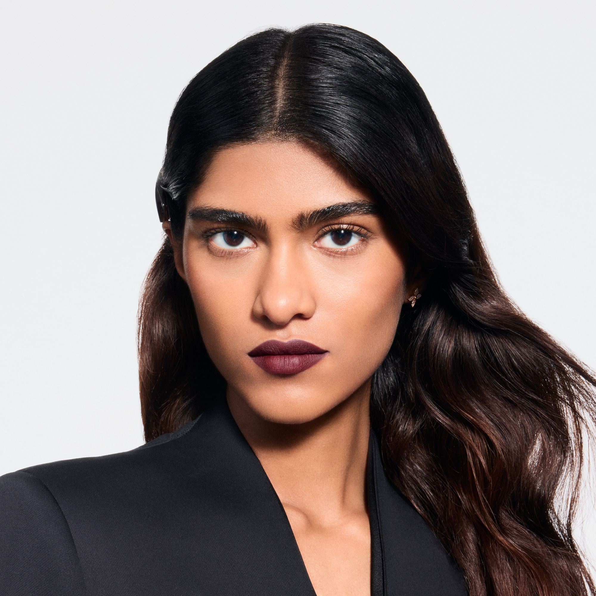  립 } LV 루즈 - 매트 립스틱 | 루이비통 공식 온라인 스토어® (크게 보기)