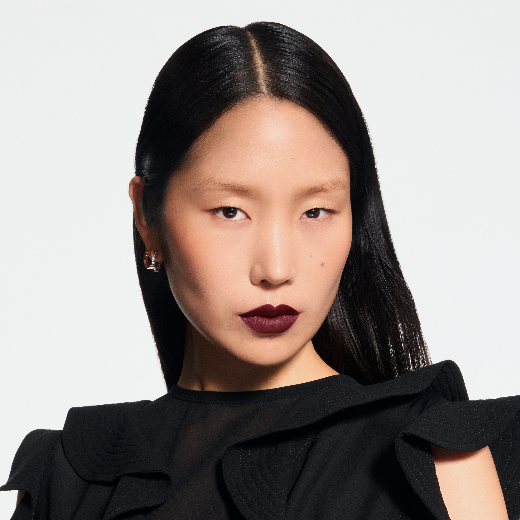  립 } LV 루즈 - 매트 립스틱 | 루이비통 공식 온라인 스토어® (크게 보기)