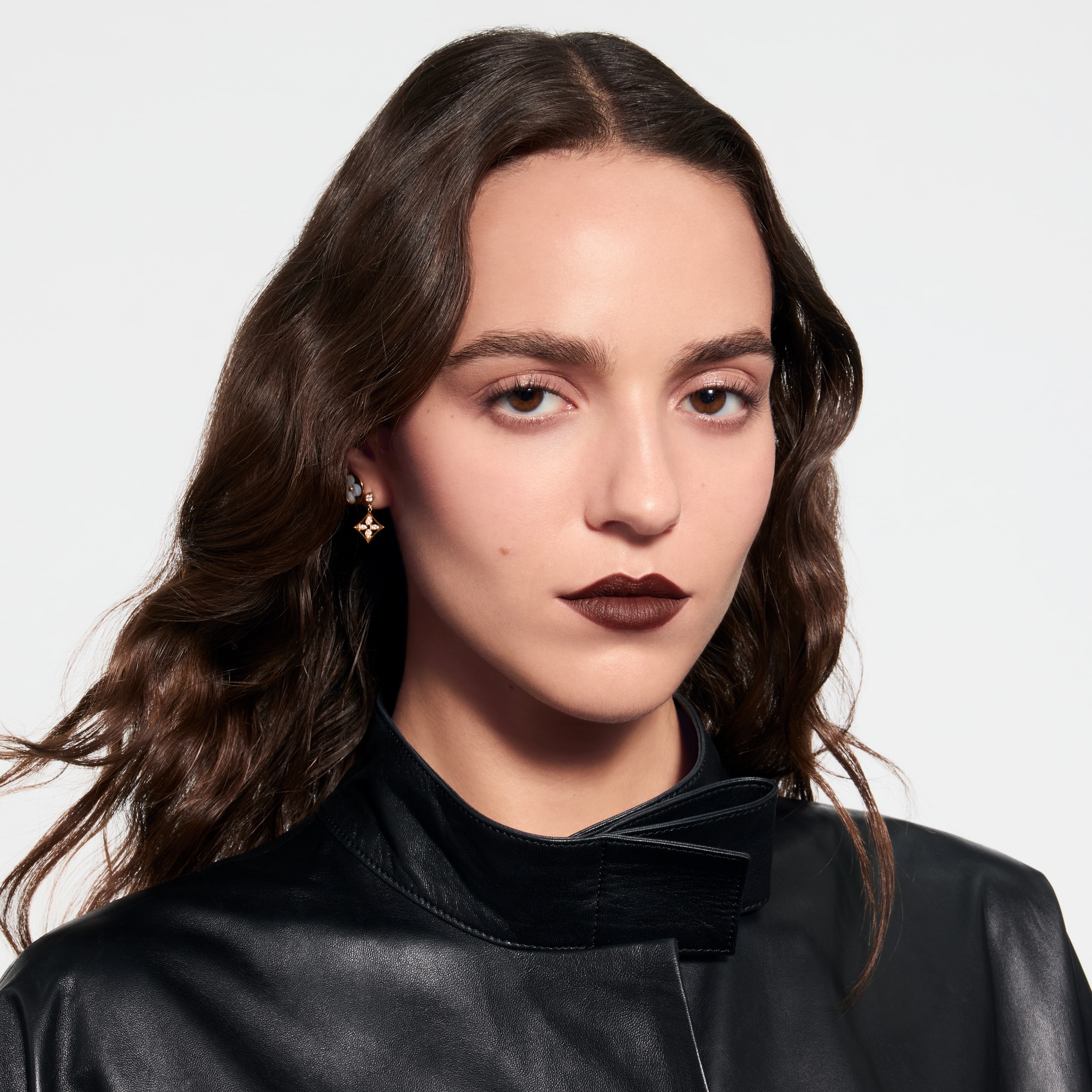  립 } LV 루즈 - 매트 립스틱 | 루이비통 공식 온라인 스토어® (크게 보기)