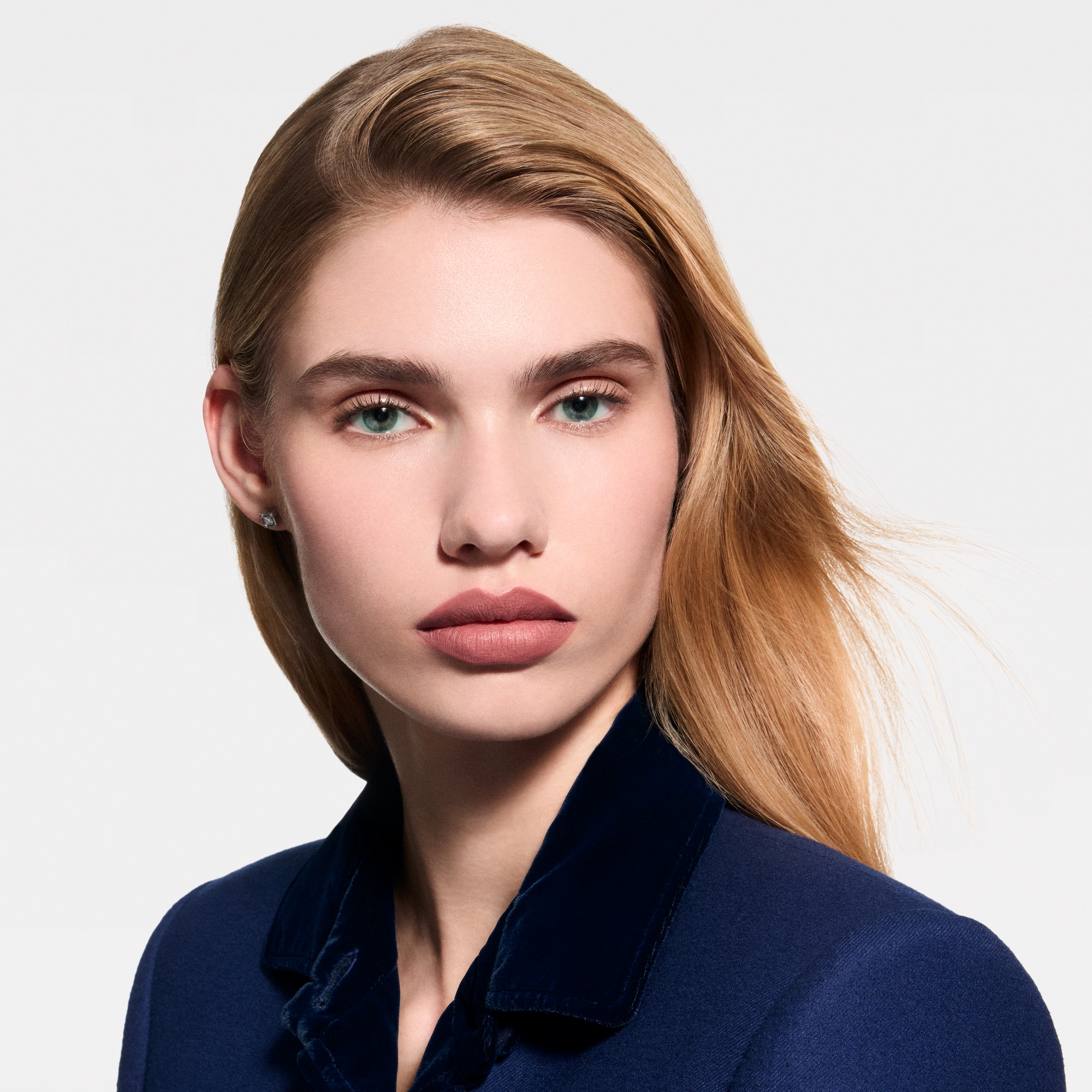  립 } LV 루즈 - 매트 립스틱 리필 | 루이비통 공식 온라인 스토어® (크게 보기)