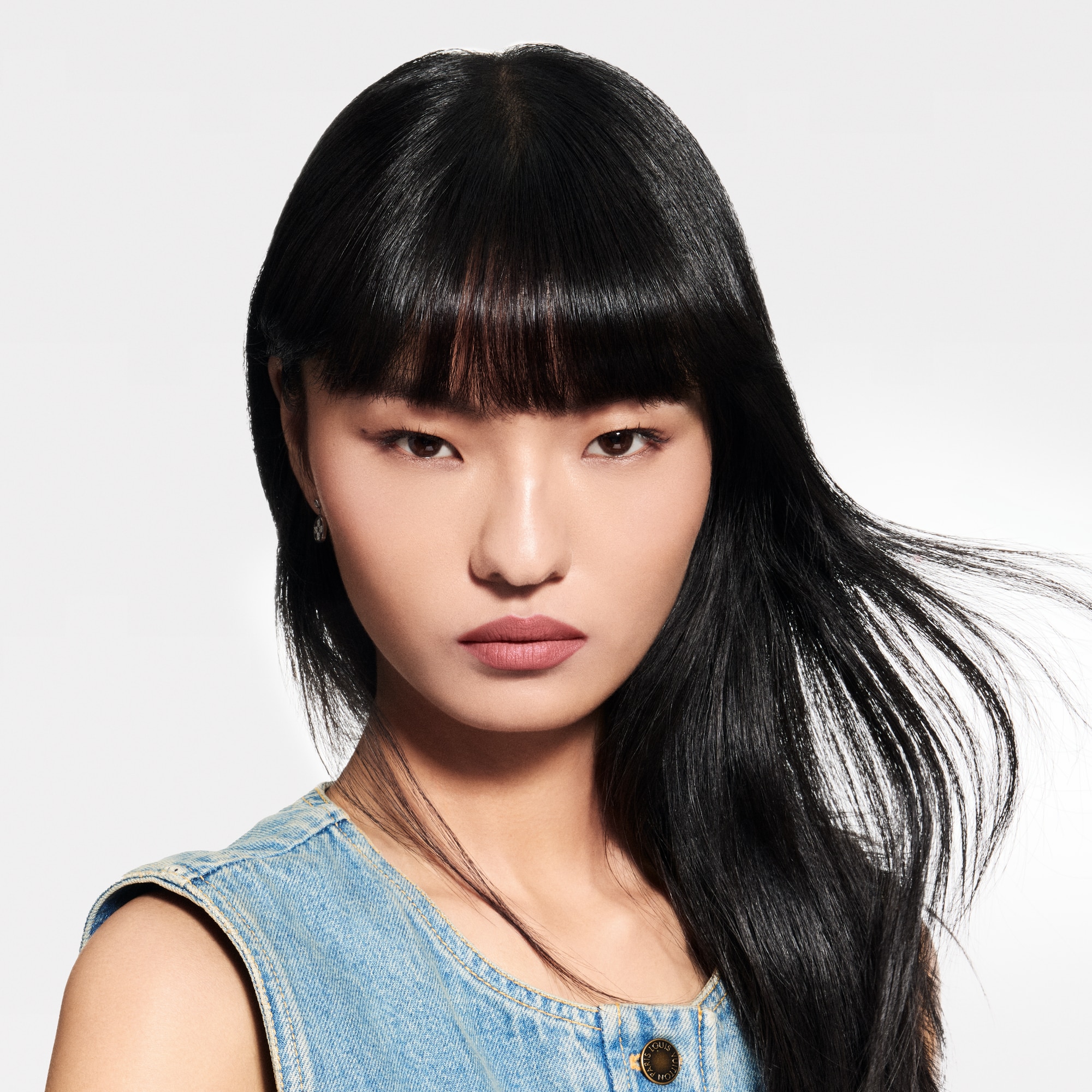  립 } LV 루즈 - 매트 립스틱 리필 | 루이비통 공식 온라인 스토어® (크게 보기)