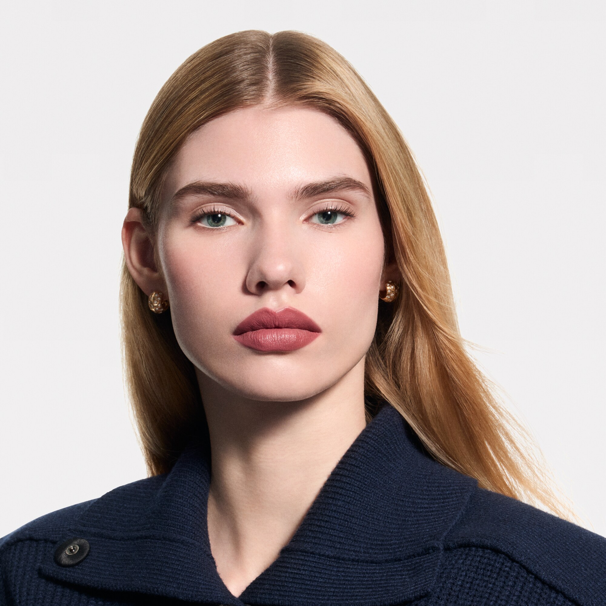  립 } LV 루즈 - 매트 립스틱 리필 | 루이비통 공식 온라인 스토어® (크게 보기)