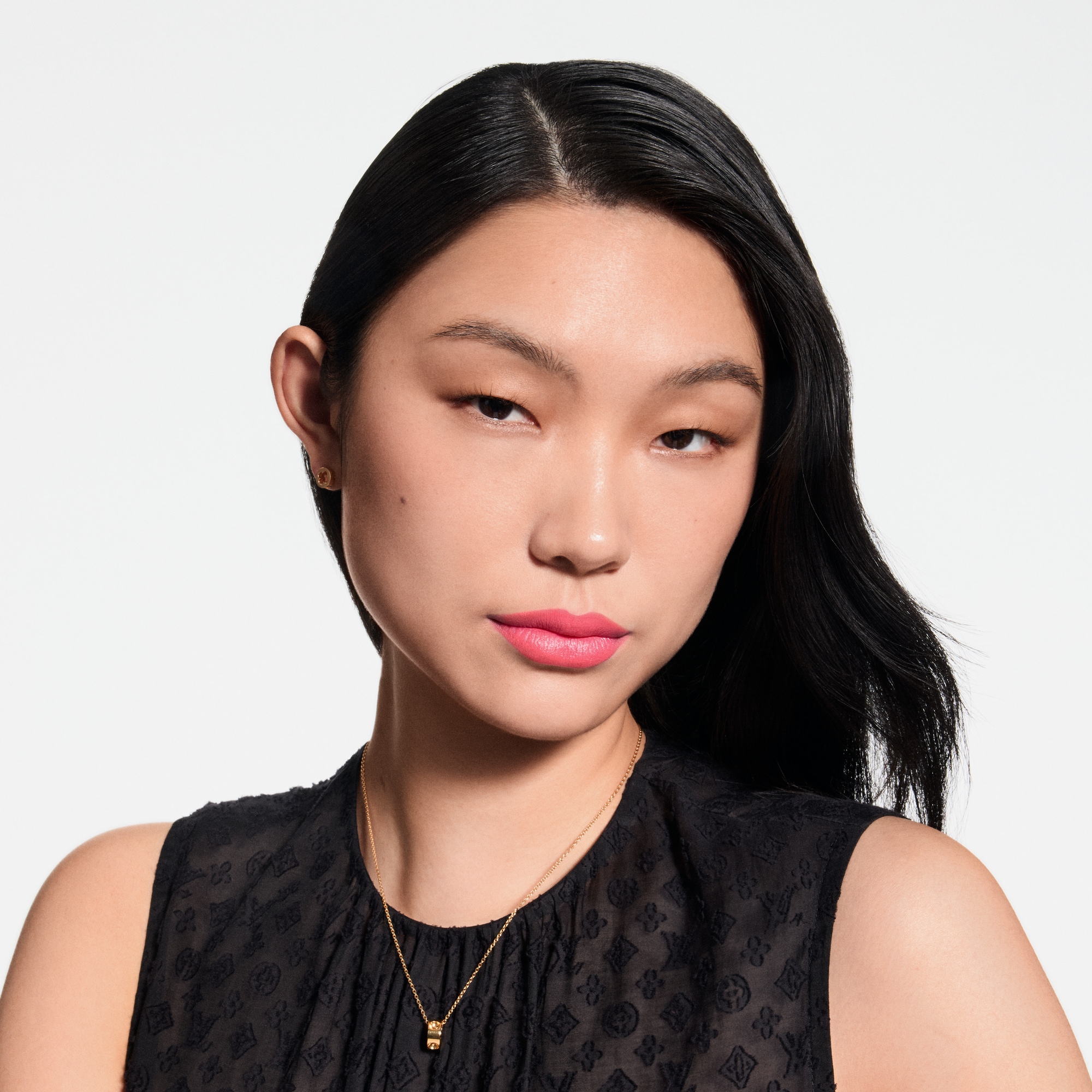  립 } LV 루즈 - 매트 립스틱 리필 | 루이비통 공식 온라인 스토어® (크게 보기)