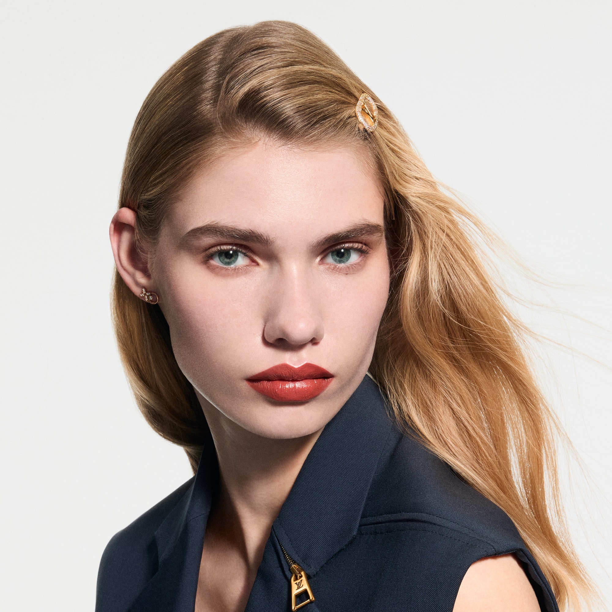  립 } LV 루즈 - 새틴 립스틱 리필 | 루이비통 공식 온라인 스토어® (크게 보기)