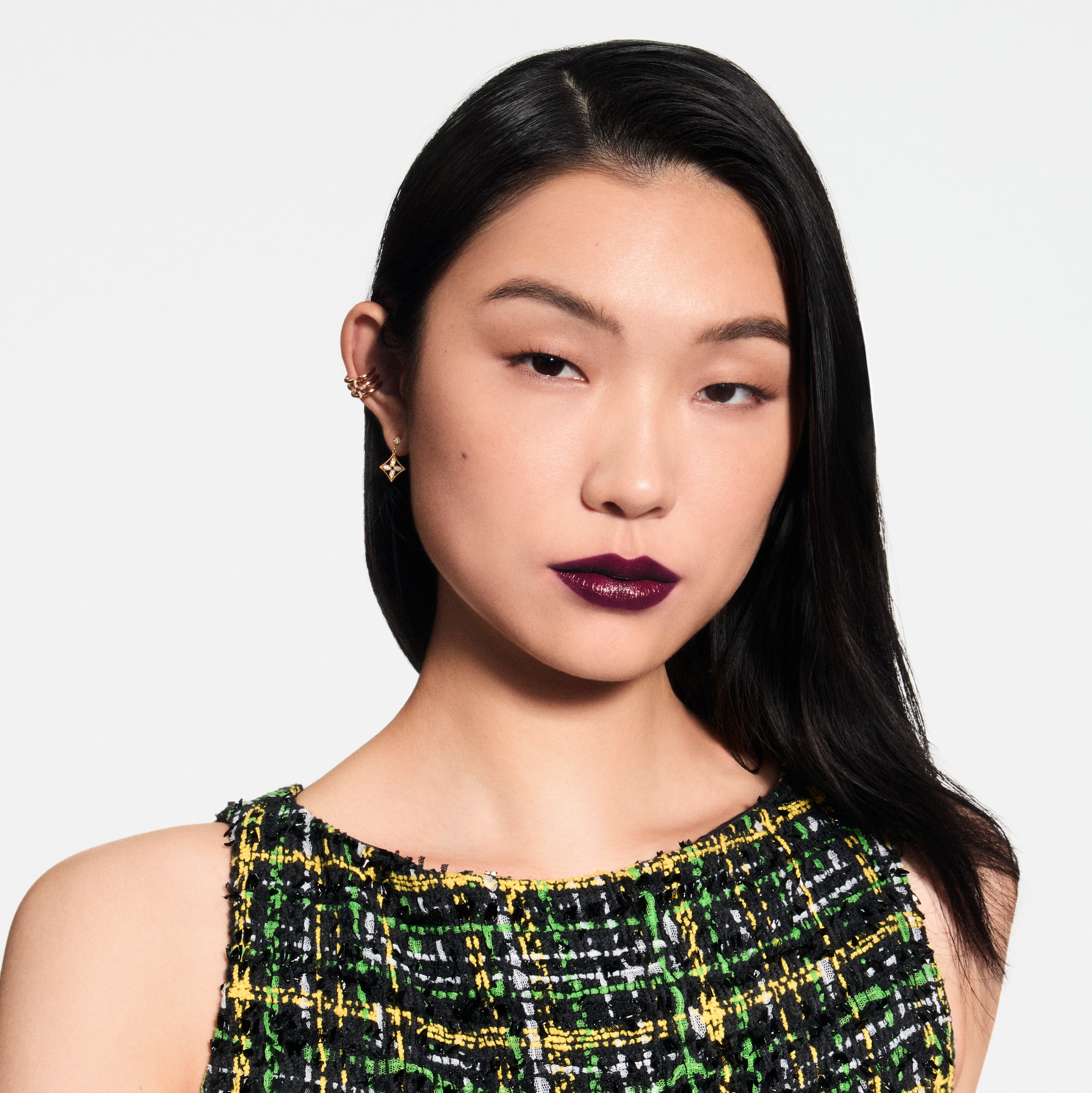  립 } LV 루즈 - 새틴 립스틱 리필 | 루이비통 공식 온라인 스토어® (크게 보기)