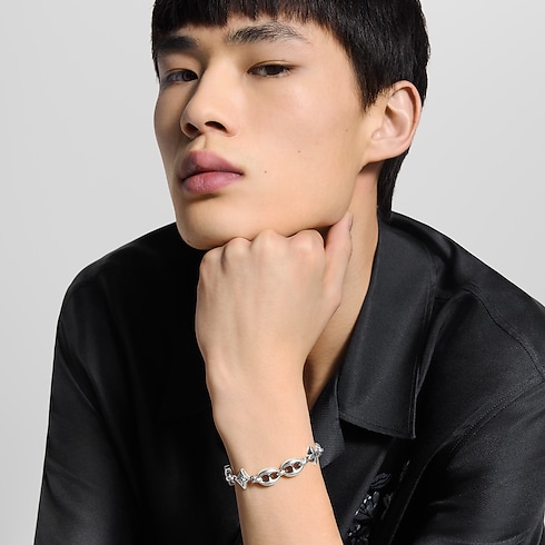 S00 패션 주얼리 팔찌 LV 세일러 (LV Sailor) 미디엄 팔찌 | 루이비통 공식 온라인 스토어® (크게 보기)