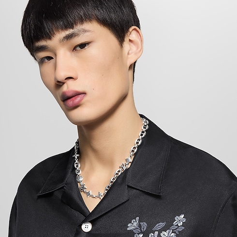 S00 패션 주얼리 목걸이 LV 세일러 (LV Sailor) 미디엄 체인 목걸이 | 루이비통 공식 온라인 스토어® (크게 보기)