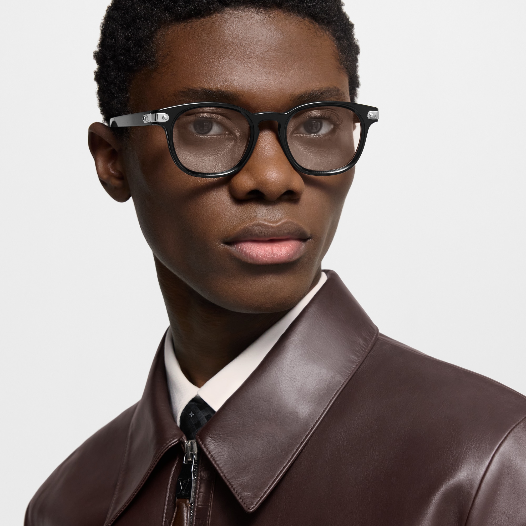 S00 액세서리 선글라스 LV 시그니처 (LV Signature) 스퀘어 라운드 안티 블루 라이트 글라시스 | 루이비통 공식 온라인 스토어® (크게 보기)