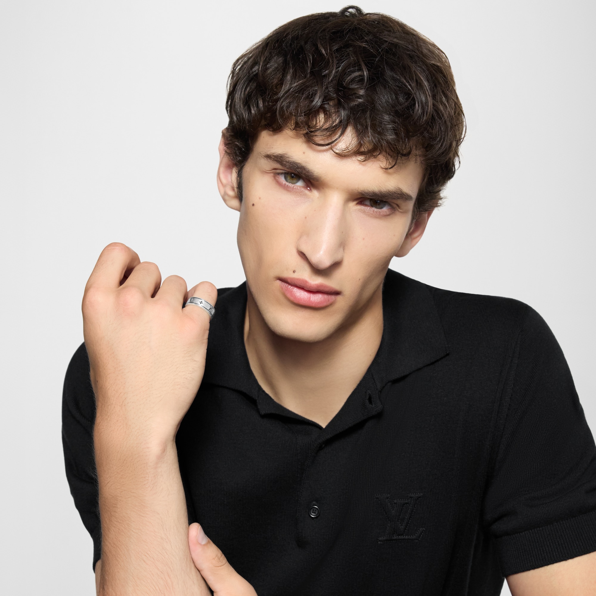 S00 패션 주얼리 반지 LV 스파이크 (LV Spike) 반지 | 루이비통 공식 온라인 스토어® (크게 보기)