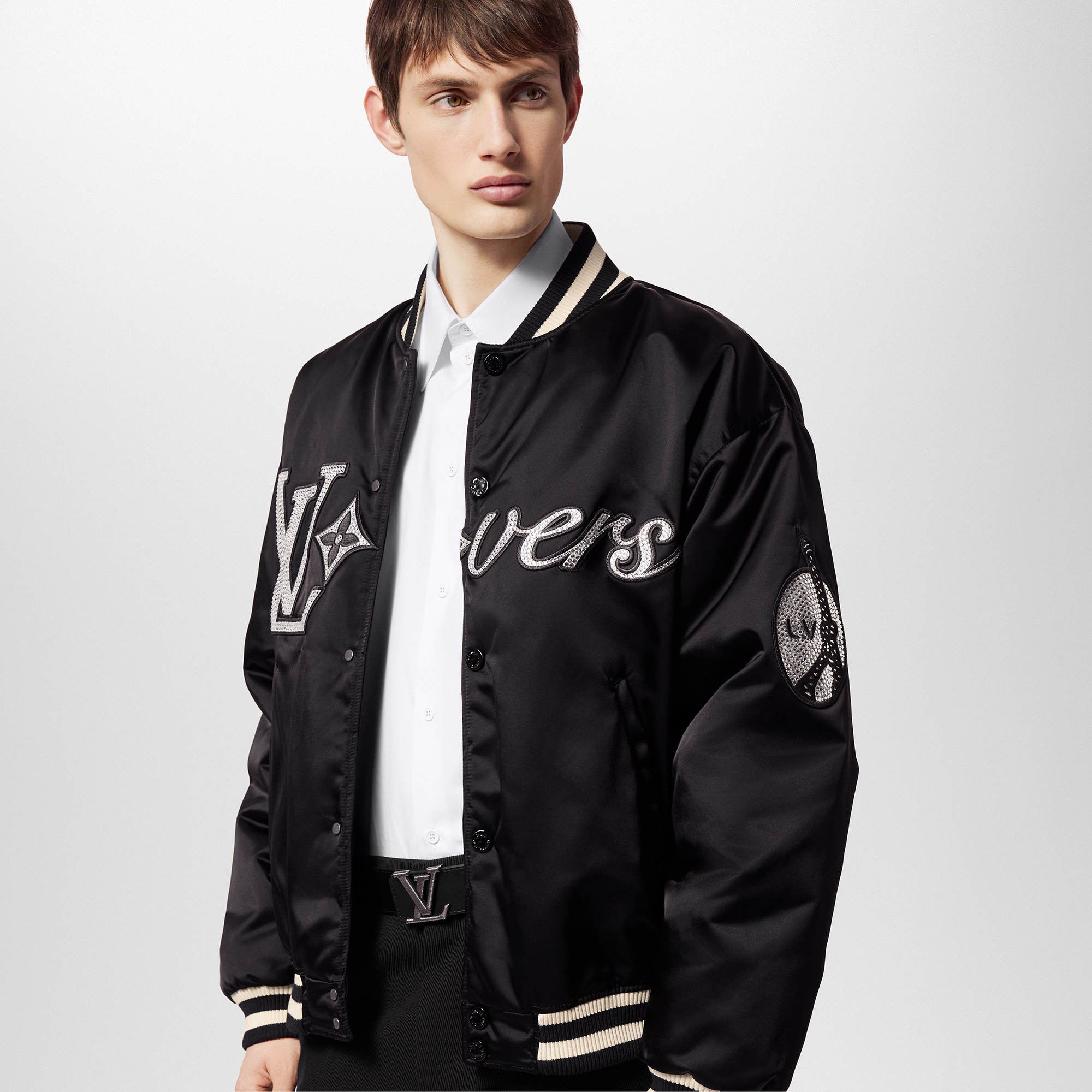 모노그램 이클립스 액세서리 벨트 LV 스티치 (LV Stitch) 40mm 리버서블 벨트 | 루이비통 공식 온라인 스토어® (크게 보기)