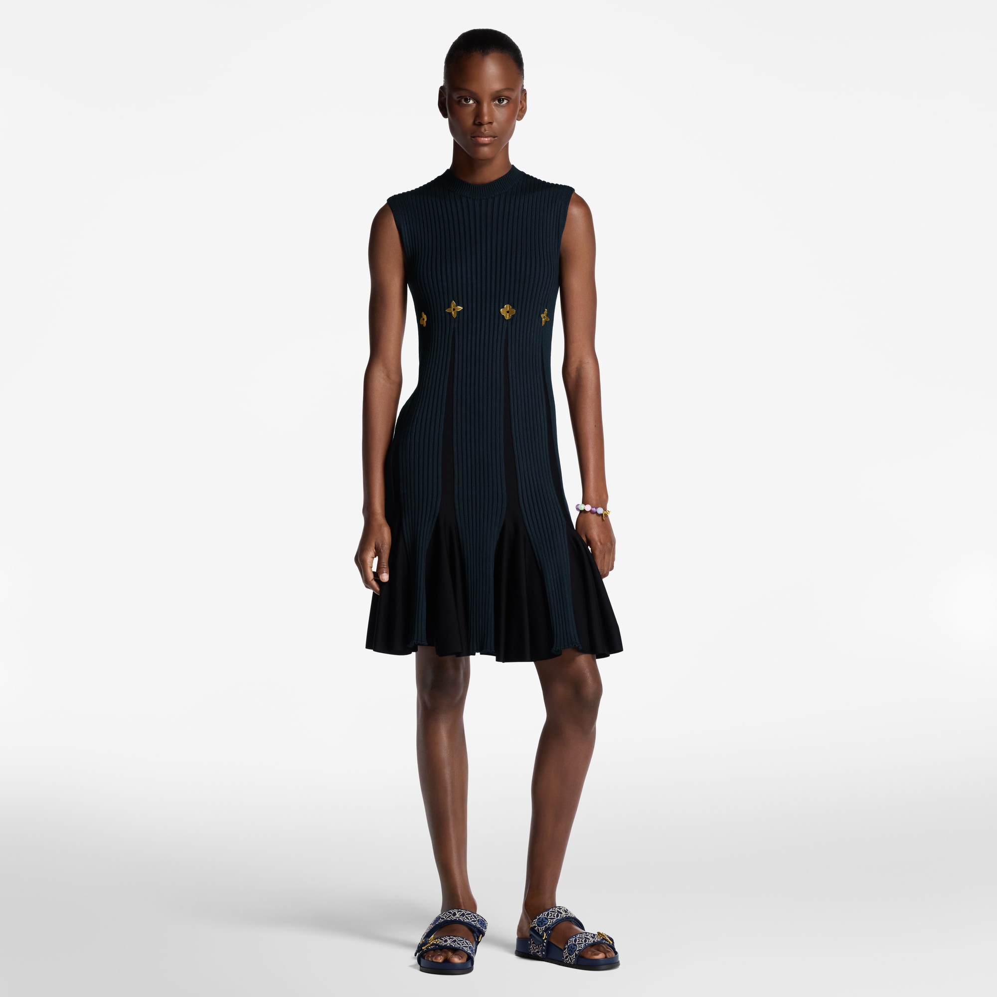  슈즈 샌들 LV 선셋 플랫 컴포트 샌들 | 루이비통 공식 온라인 스토어® (크게 보기)