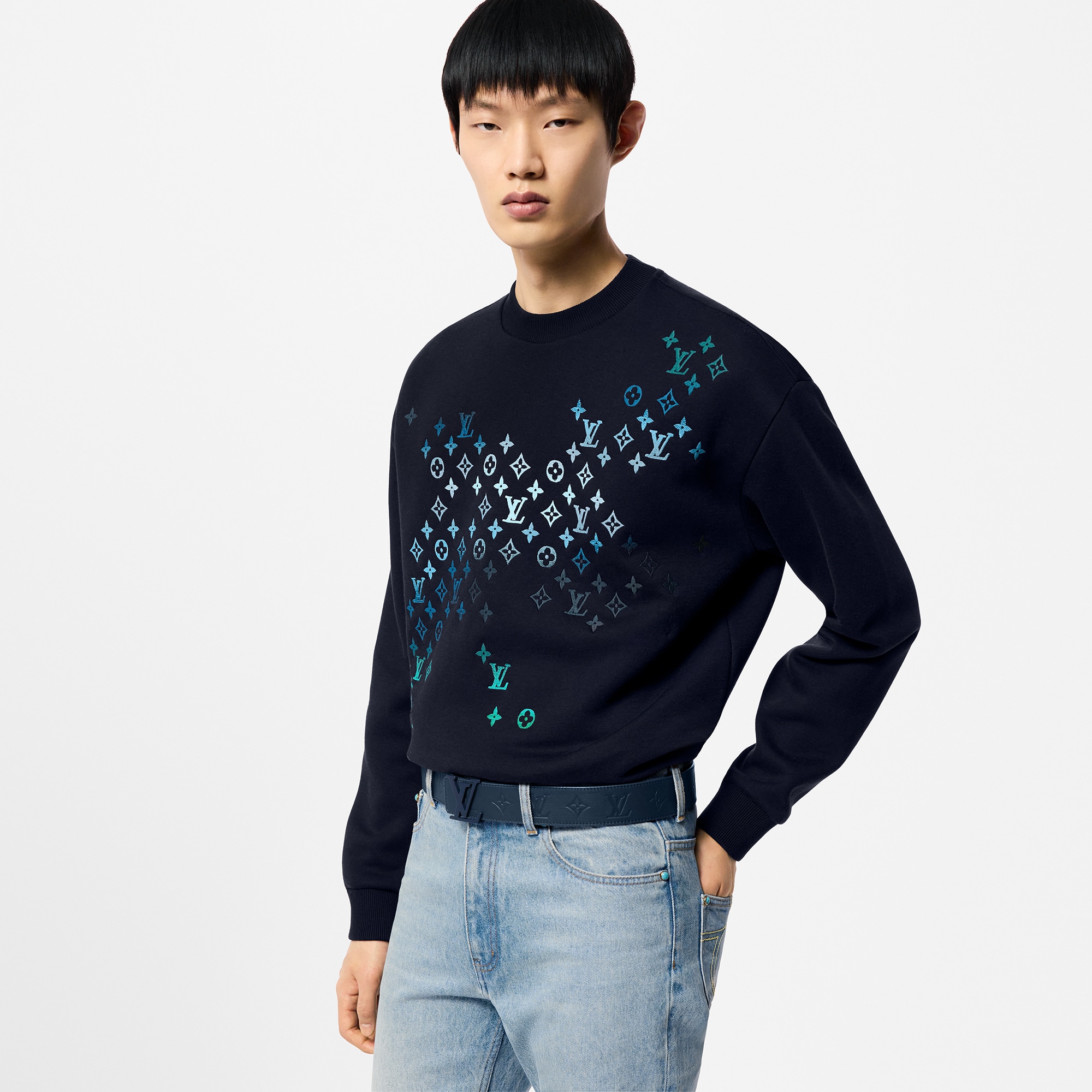 토뤼옹 액세서리 벨트 LV 토뤼옹 (LV Taurillon) 40mm 리버서블 벨트 | 루이비통 공식 온라인 스토어® (크게 보기)