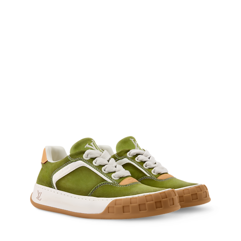 슈즈 스니커즈 LV 틸티드 스니커즈 | 루이비통 공식 온라인 스토어® (크게 보기)