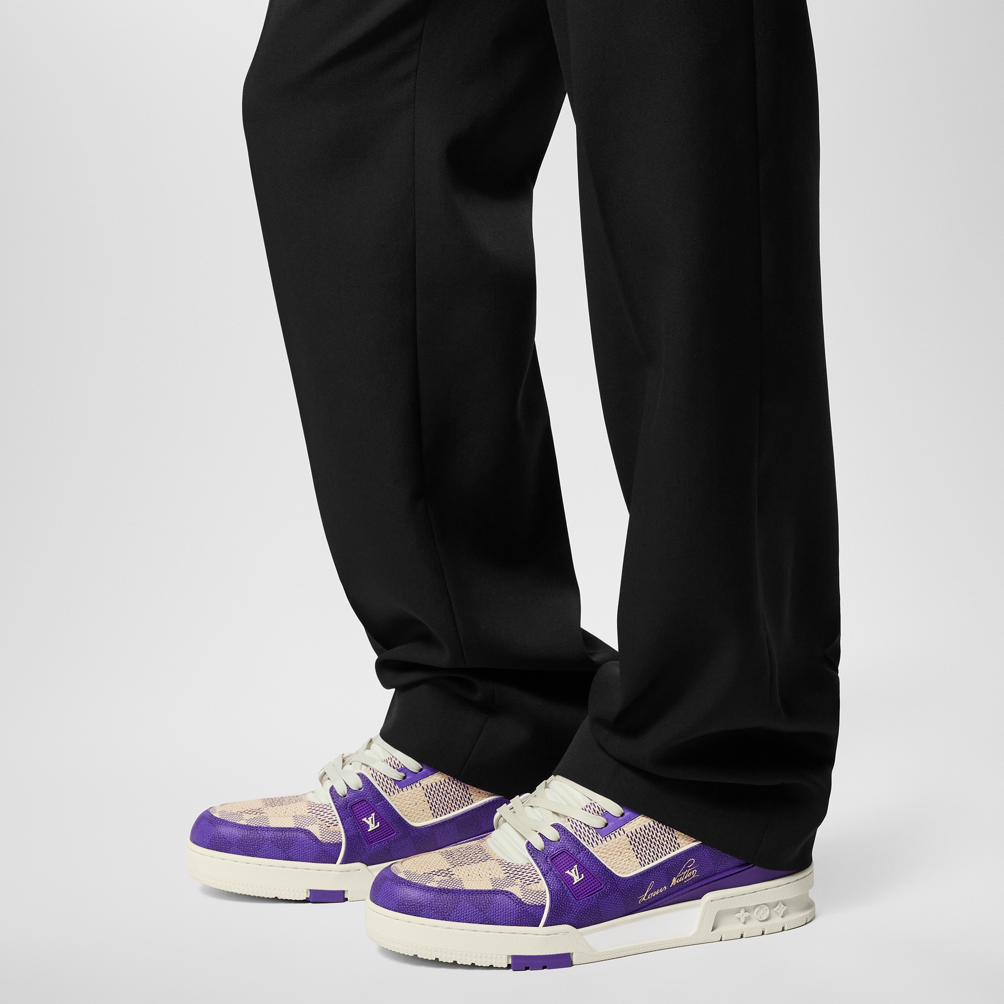  슈즈 스니커즈 LV 트레이너 스니커즈 | 루이비통 공식 온라인 스토어® (크게 보기)