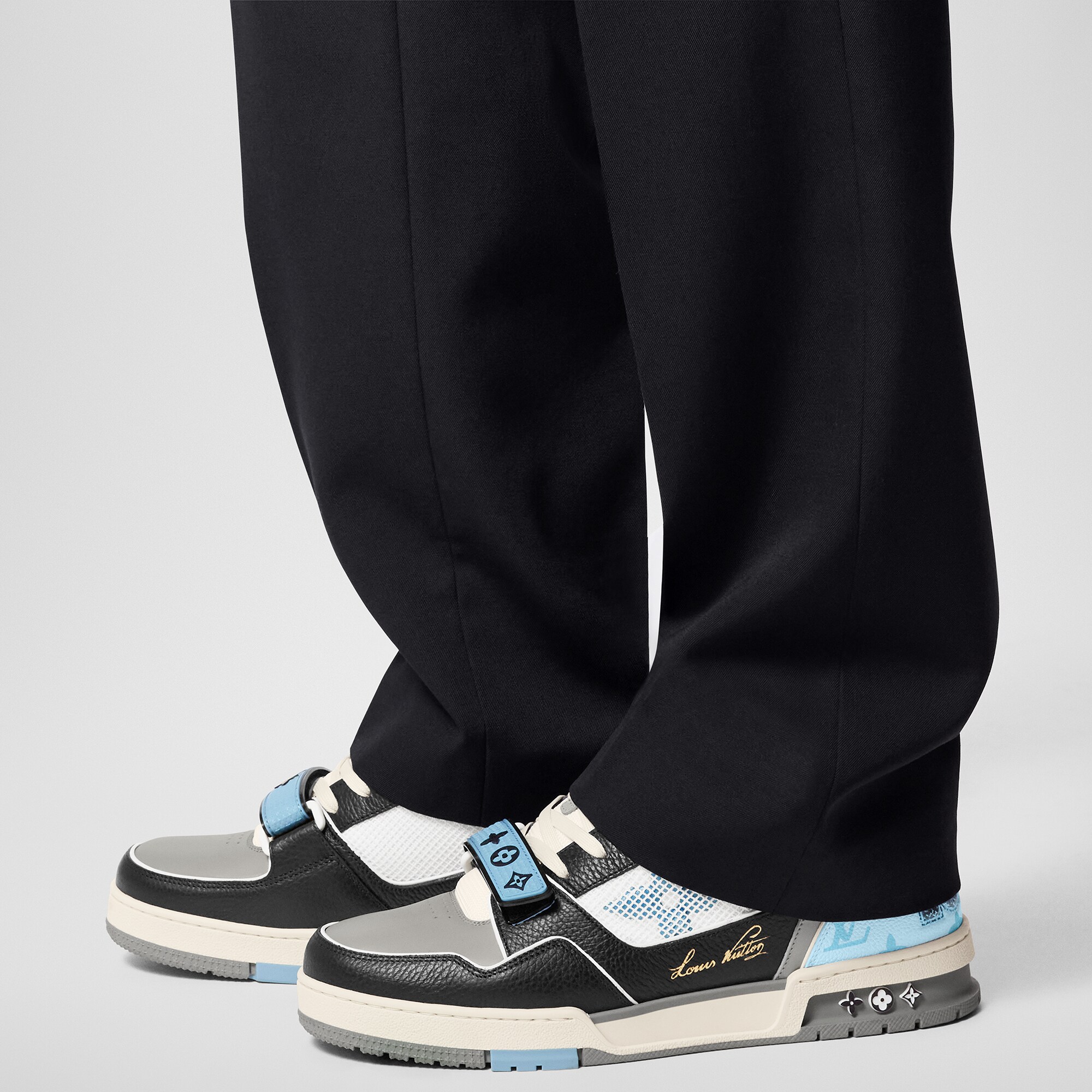  슈즈 스니커즈 LV 트레이너 스니커즈 | 루이비통 공식 온라인 스토어® (크게 보기)