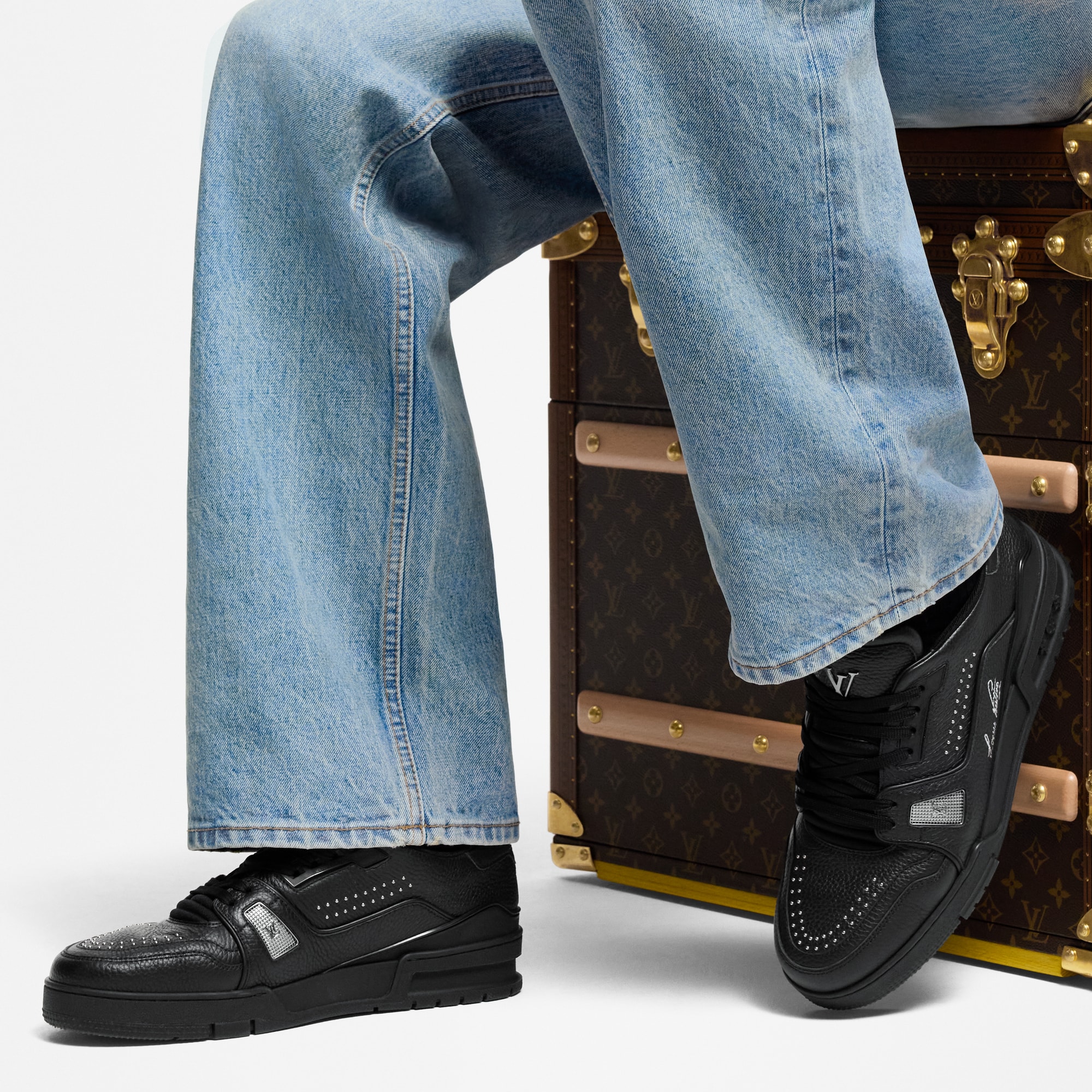  슈즈 스니커즈 LV 트레이너 스니커즈 | 루이비통 공식 온라인 스토어® (크게 보기)