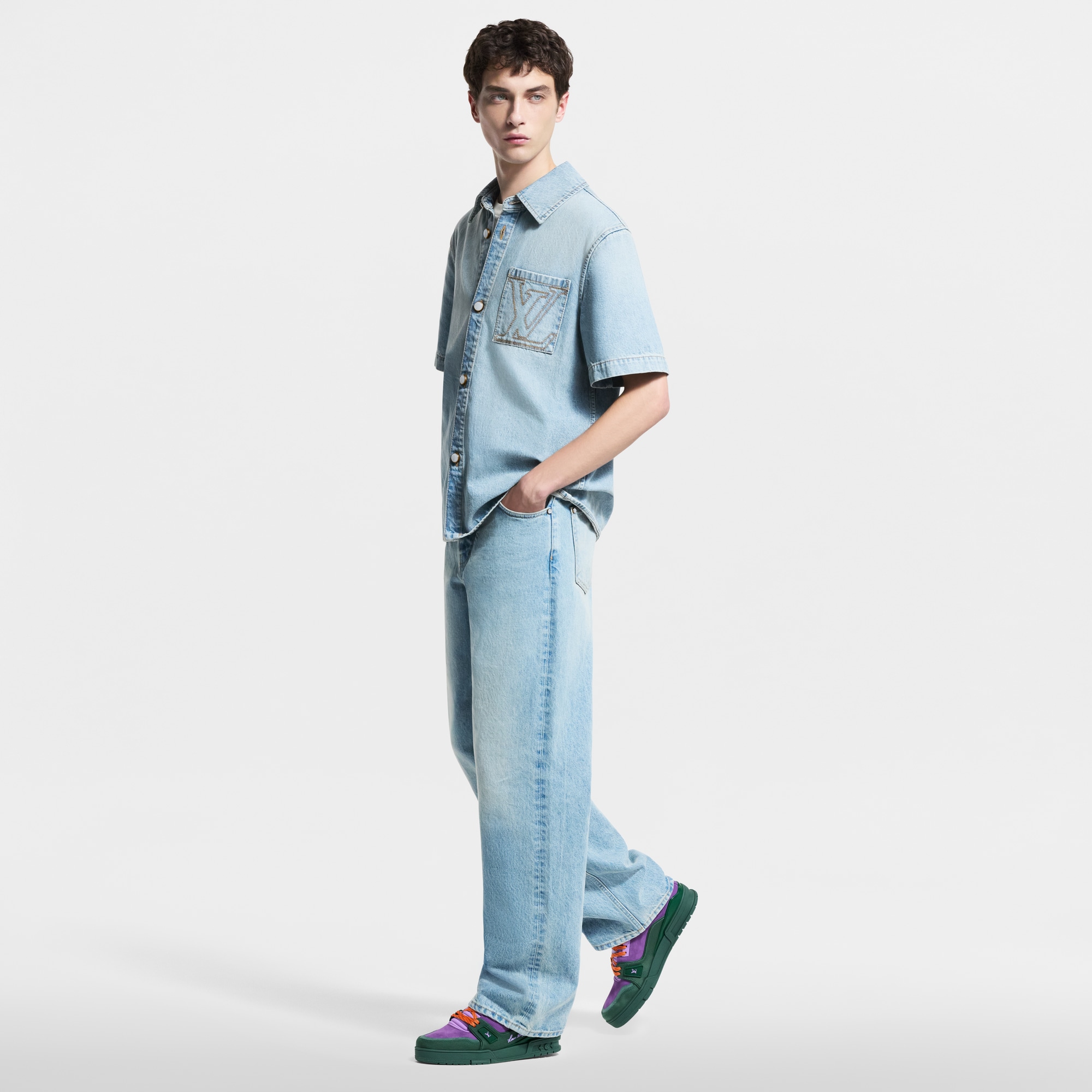  슈즈 스니커즈 LV 트레이너 스니커즈 | 루이비통 공식 온라인 스토어® (크게 보기)