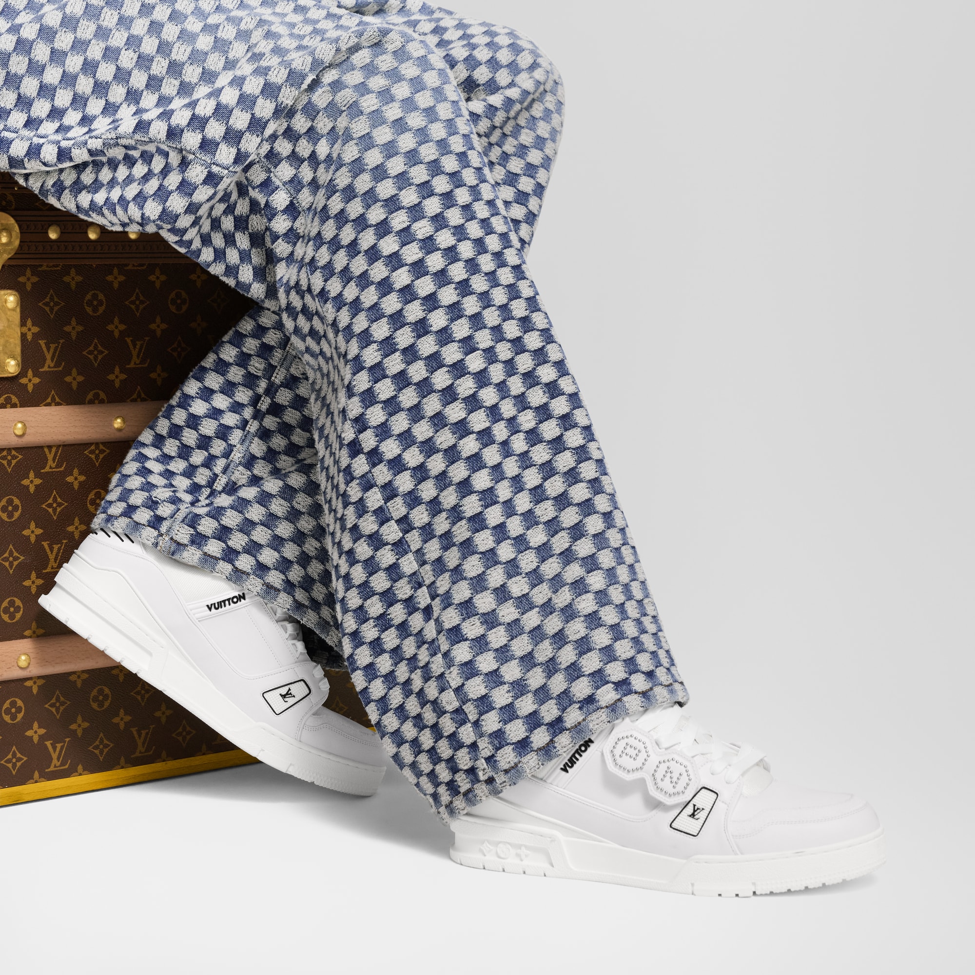  슈즈 스니커즈 LV 트레이너 스니커즈 | 루이비통 공식 온라인 스토어® (크게 보기)