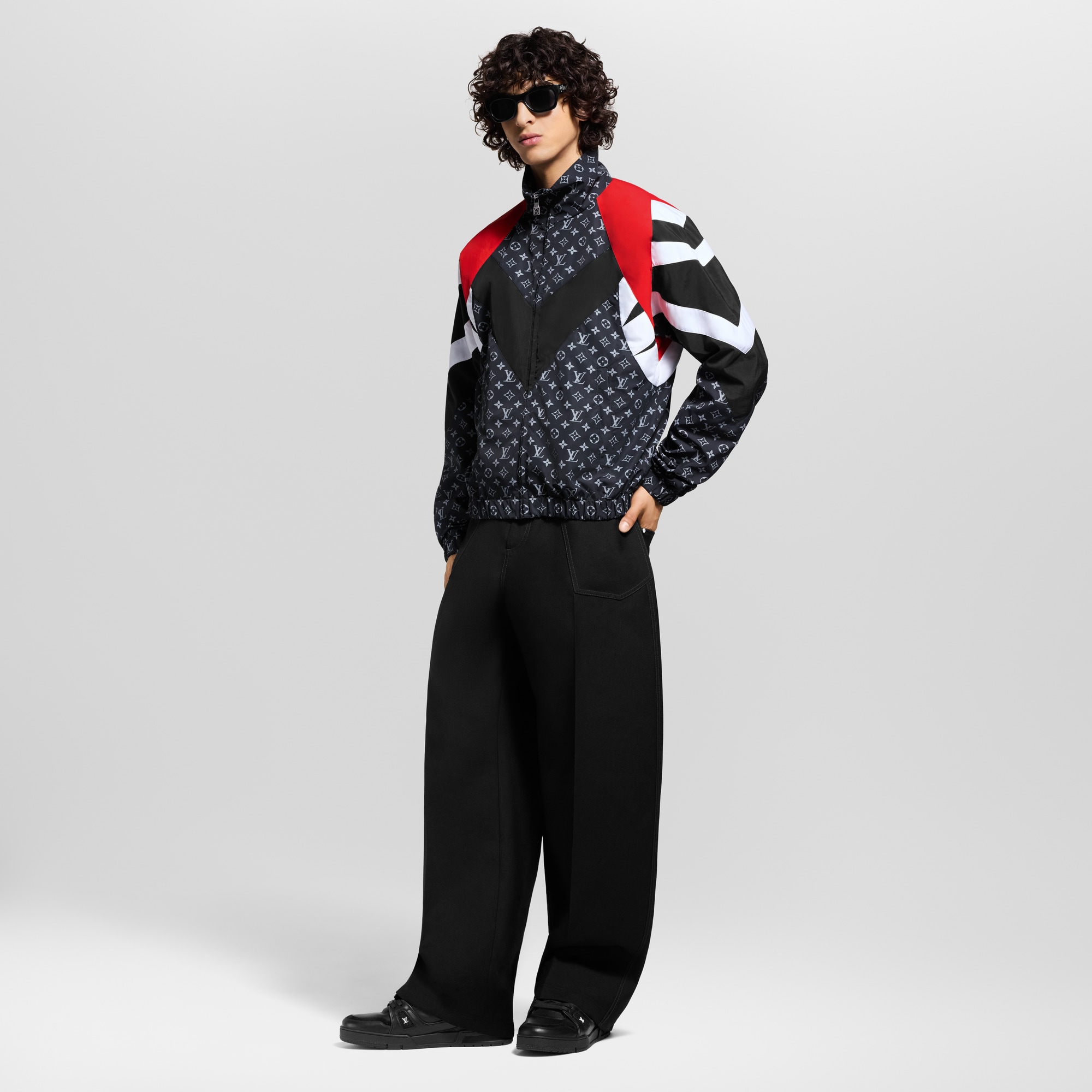  슈즈 스니커즈 LV 트레이너 스니커즈 | 루이비통 공식 온라인 스토어® (크게 보기)