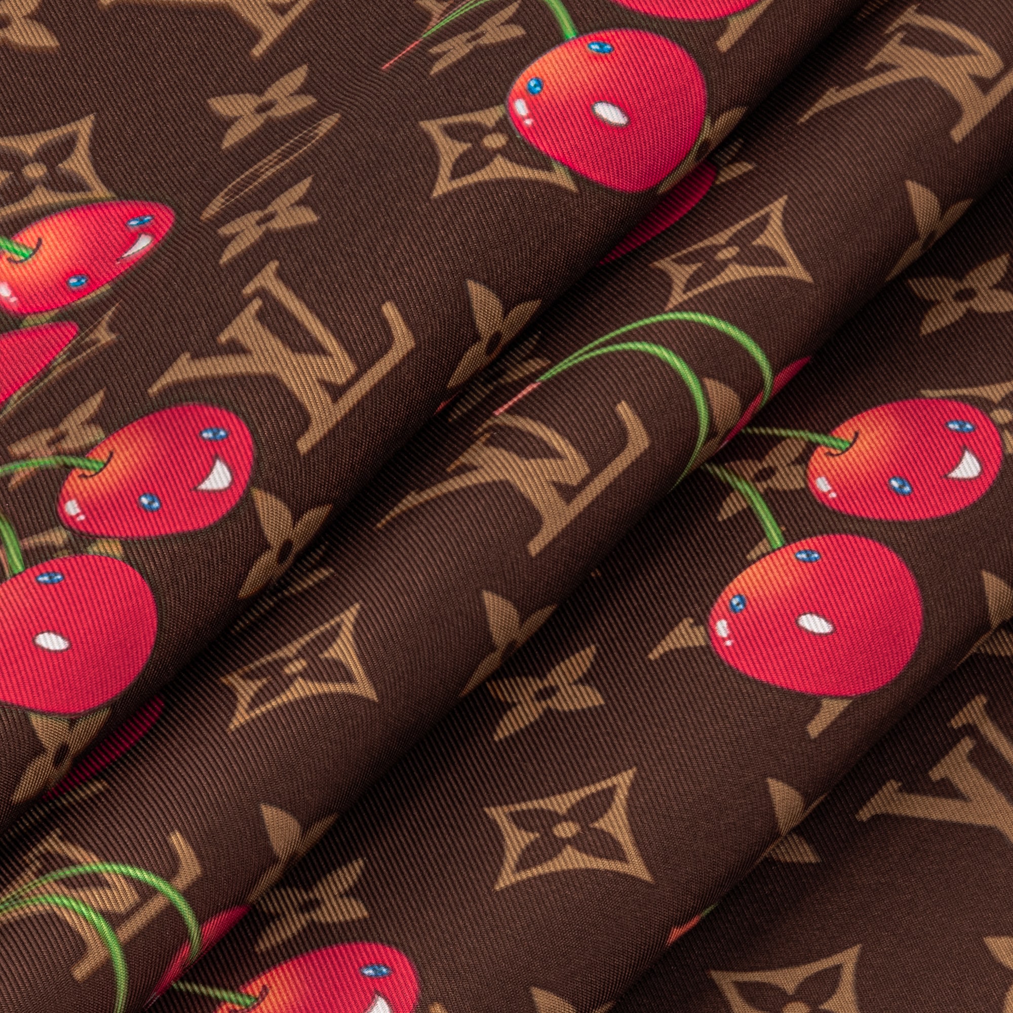 S00 액세서리 실크 스퀘어 & 방도 LV x TM 모노그램 세리즈 스퀘어 90 | 루이비통 공식 온라인 스토어® (크게 보기)