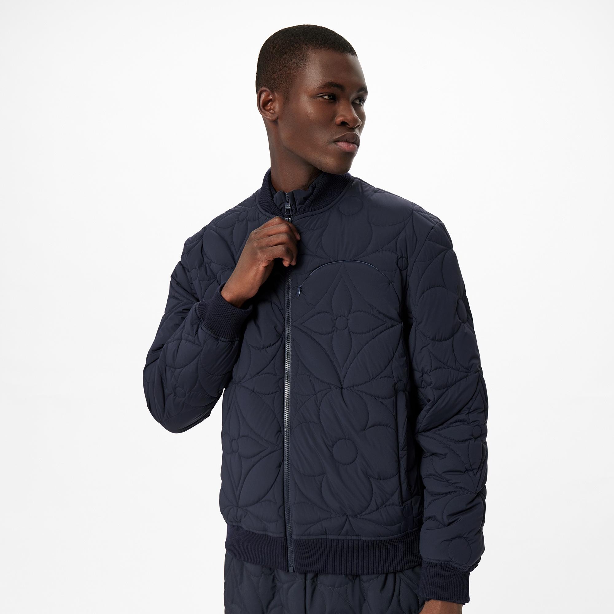  Discontinued Product Obs 10 LVSE 퀼티드 블루종 | 루이비통 공식 온라인 스토어® (크게 보기)