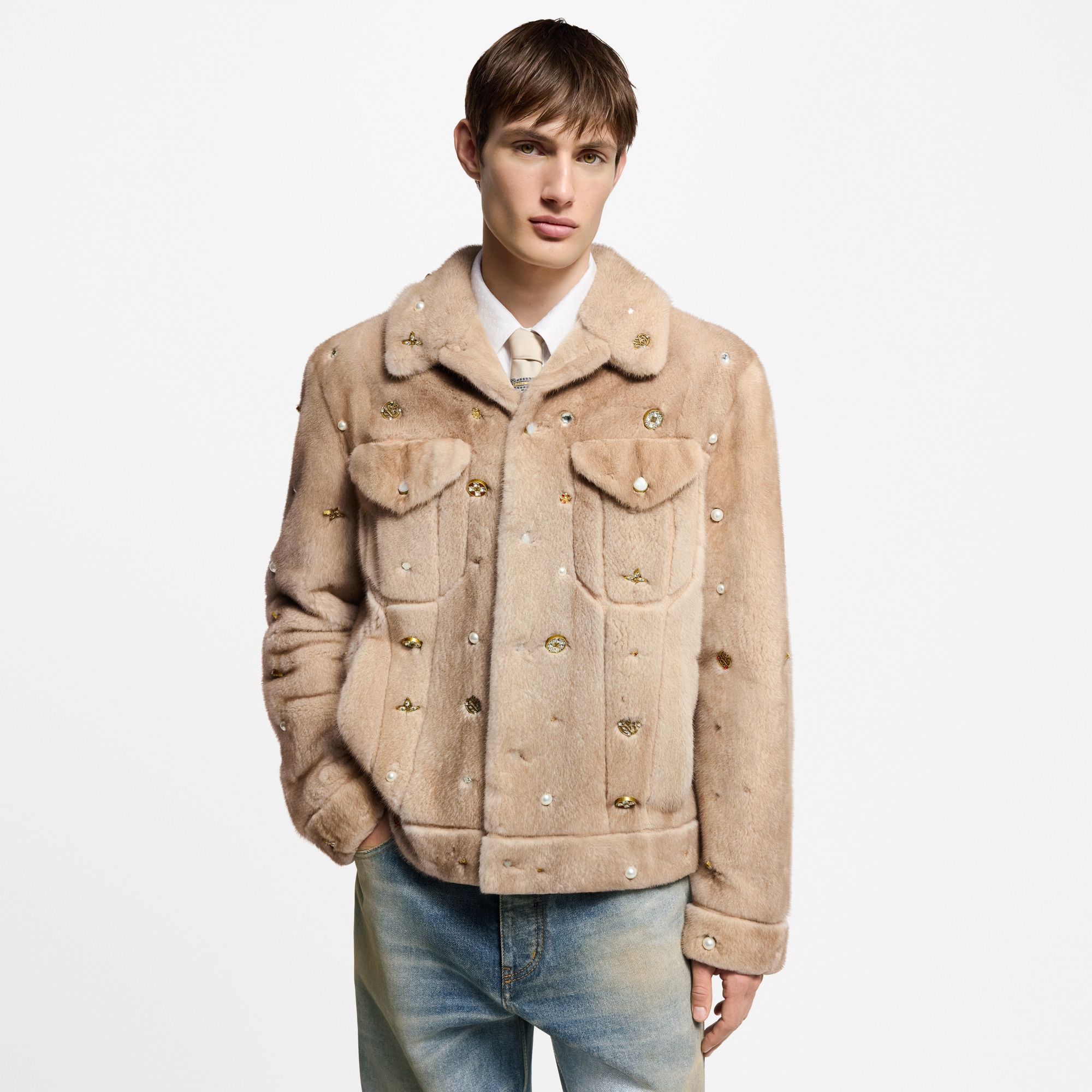  의류 아우터 & 코트 메이드 투 오더 엠벨리시드 밍크 트러커 재킷 | 루이비통 공식 온라인 스토어® (크게 보기)