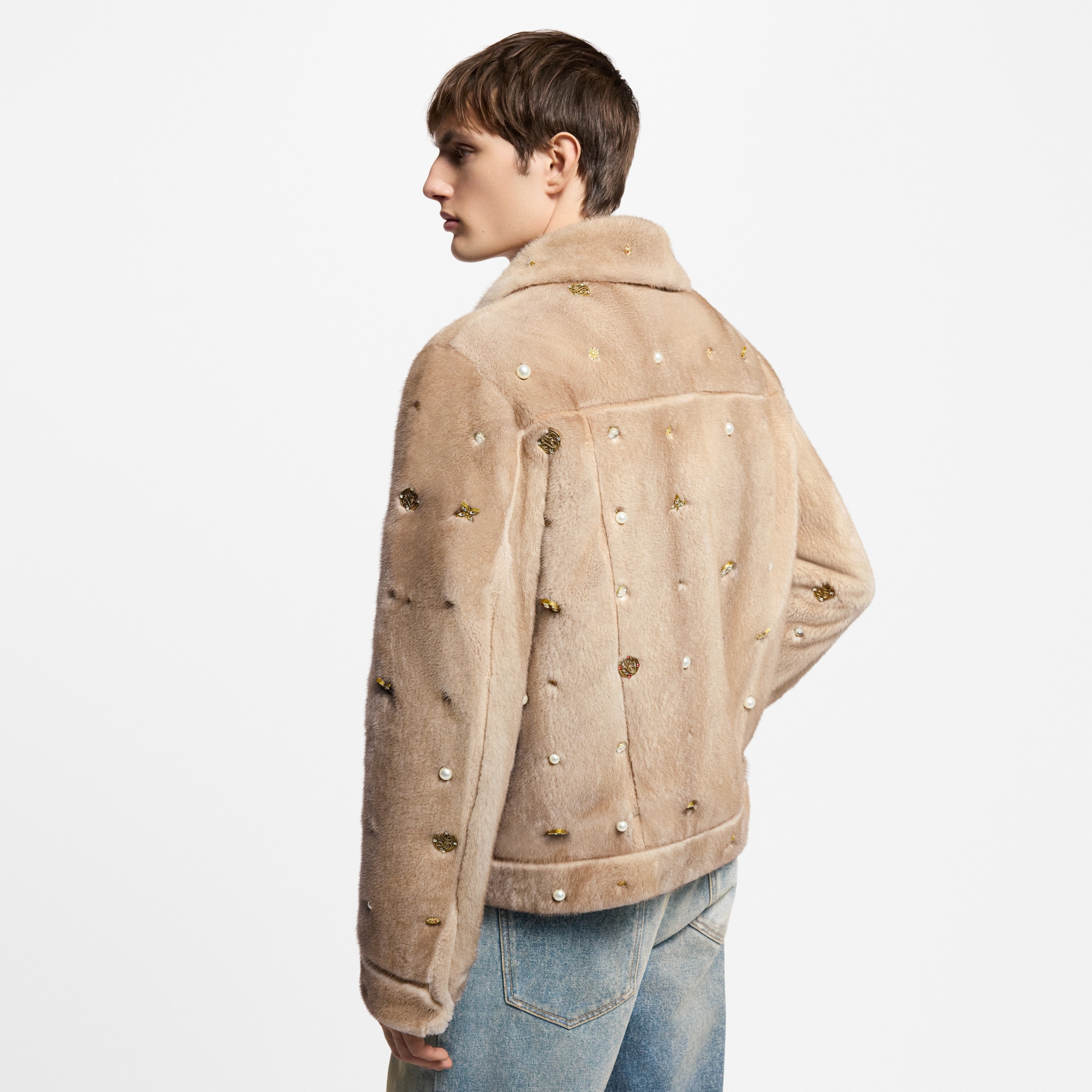  의류 아우터 & 코트 메이드 투 오더 엠벨리시드 밍크 트러커 재킷 | 루이비통 공식 온라인 스토어® (크게 보기)